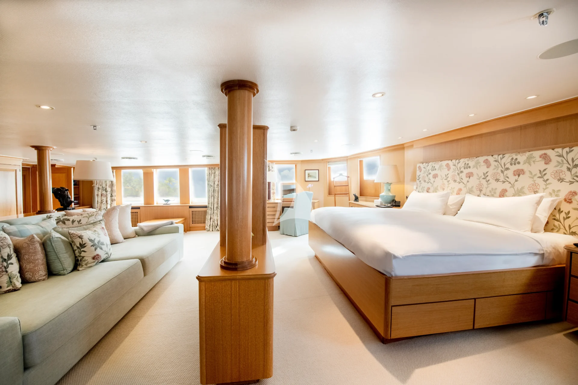 ARCTIC Charter Yacht