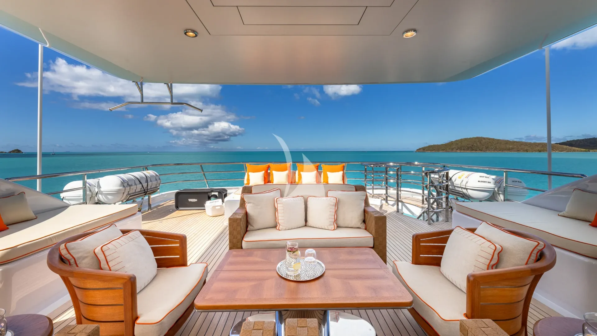 DEEP BLUE Charter Yacht