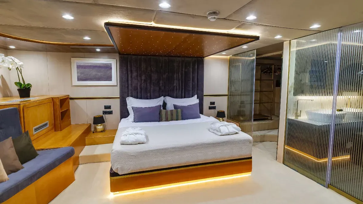 Life is Good Charter Yacht