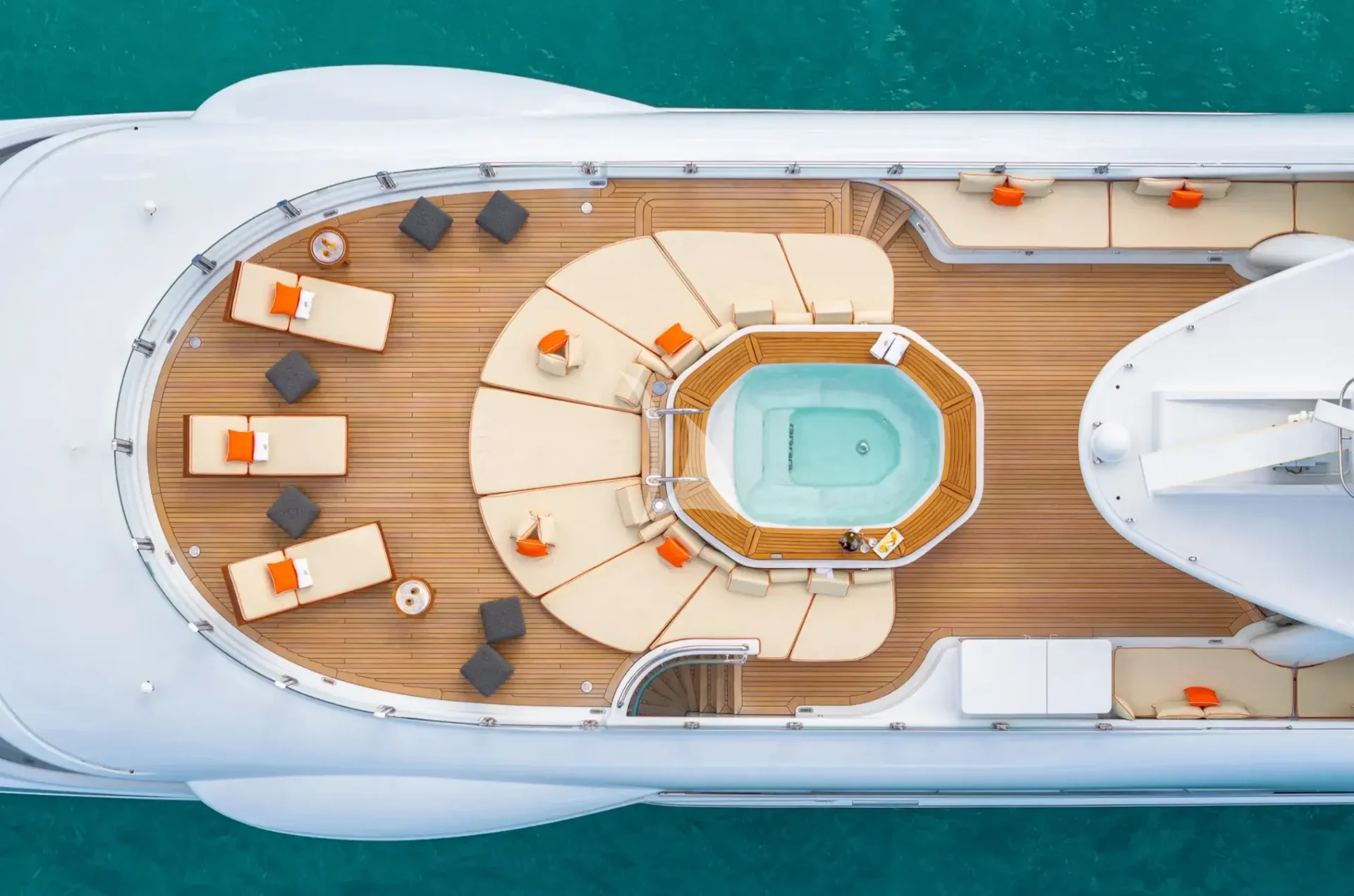 DEEP BLUE Charter Yacht