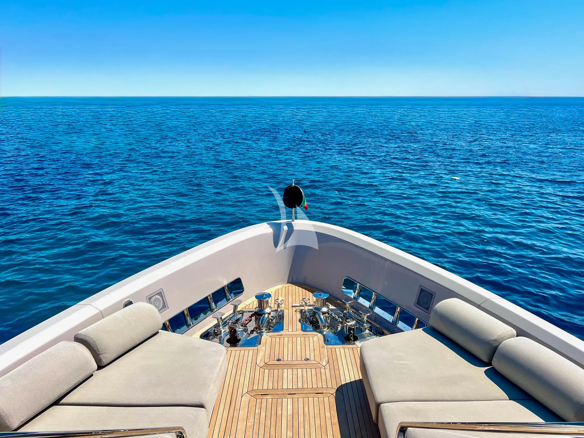 FLORI Charter Yacht