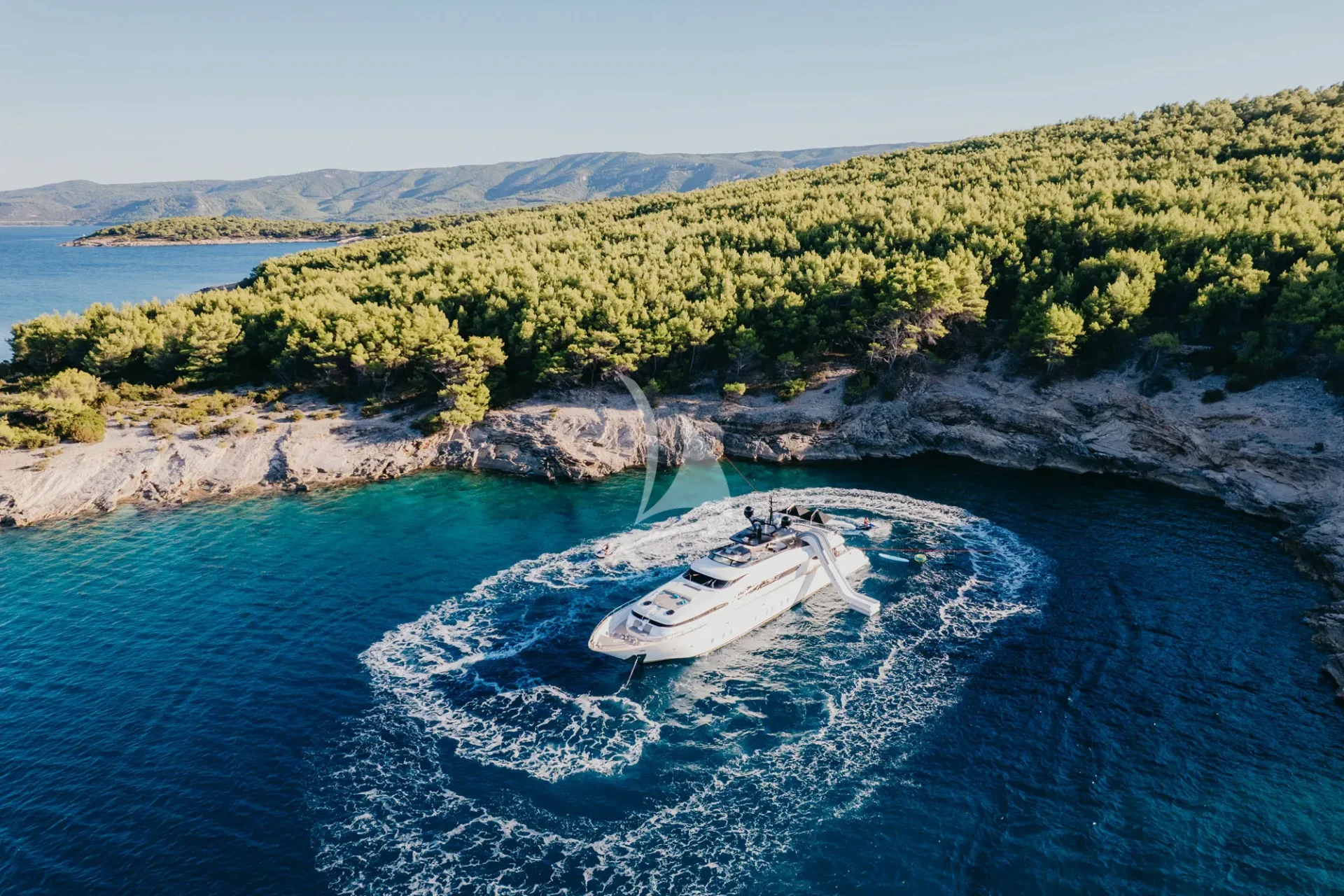 Cynthia Charter Yacht