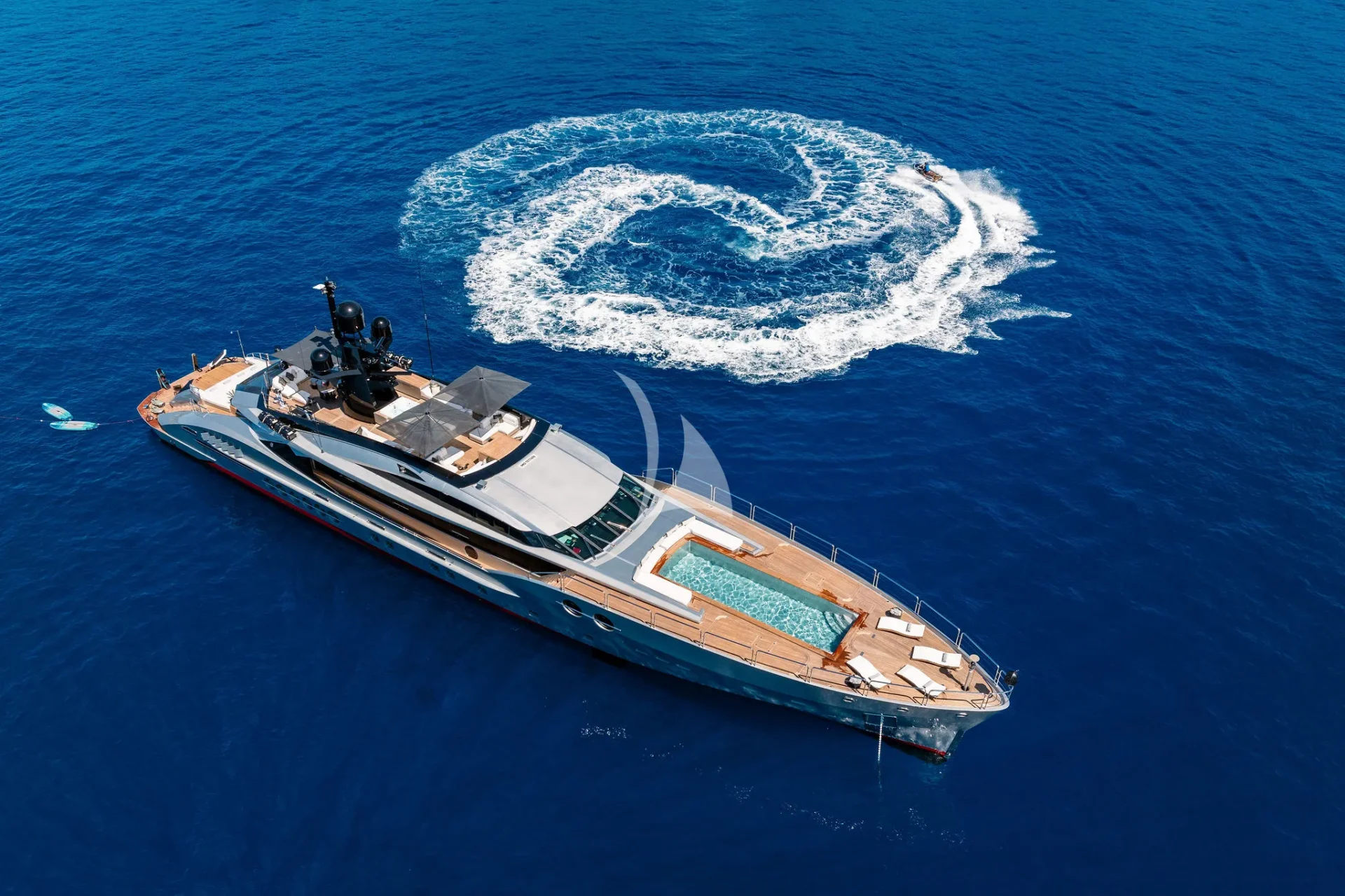 DB9 Charter Yacht