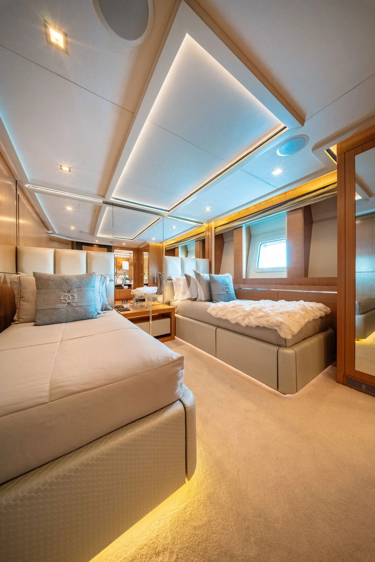 DB9 Charter Yacht