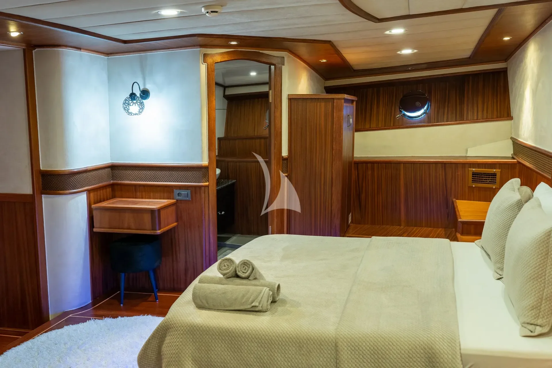 Nevra Queen Charter Yacht
