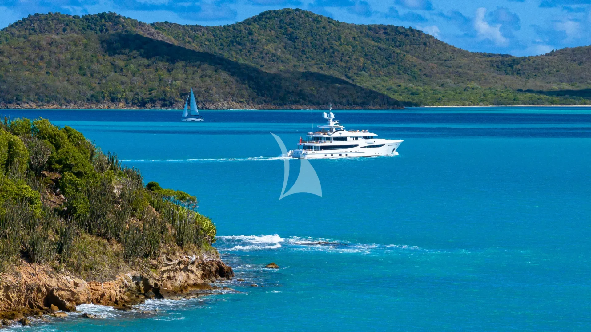 DEEP BLUE Charter Yacht