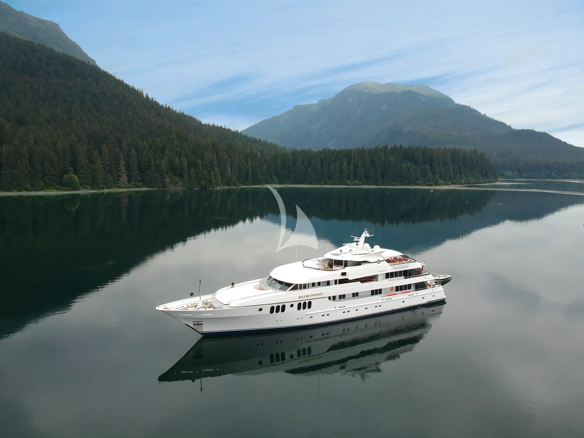 BLUE MOON Charter Yacht