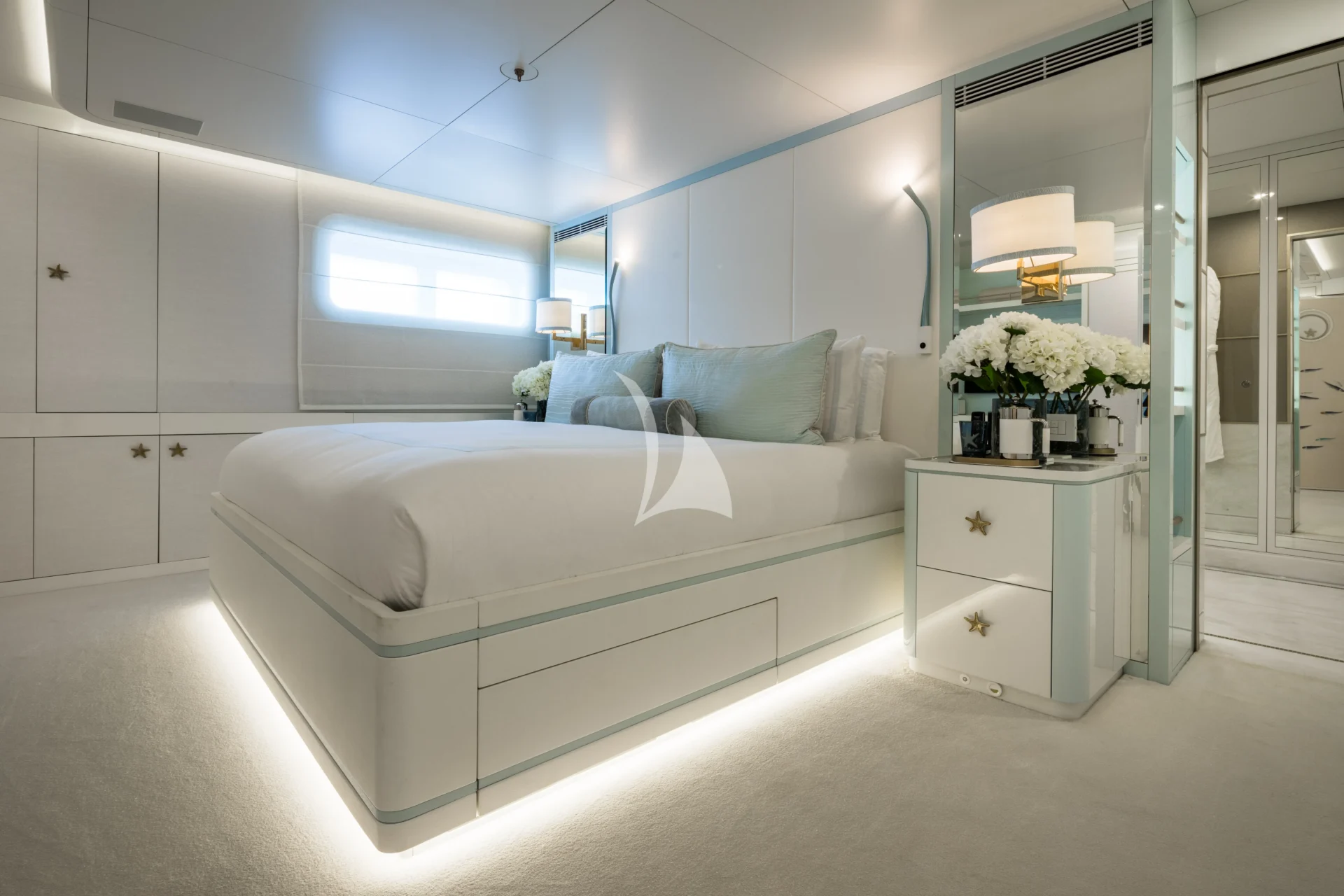 CORAL OCEAN Charter Yacht