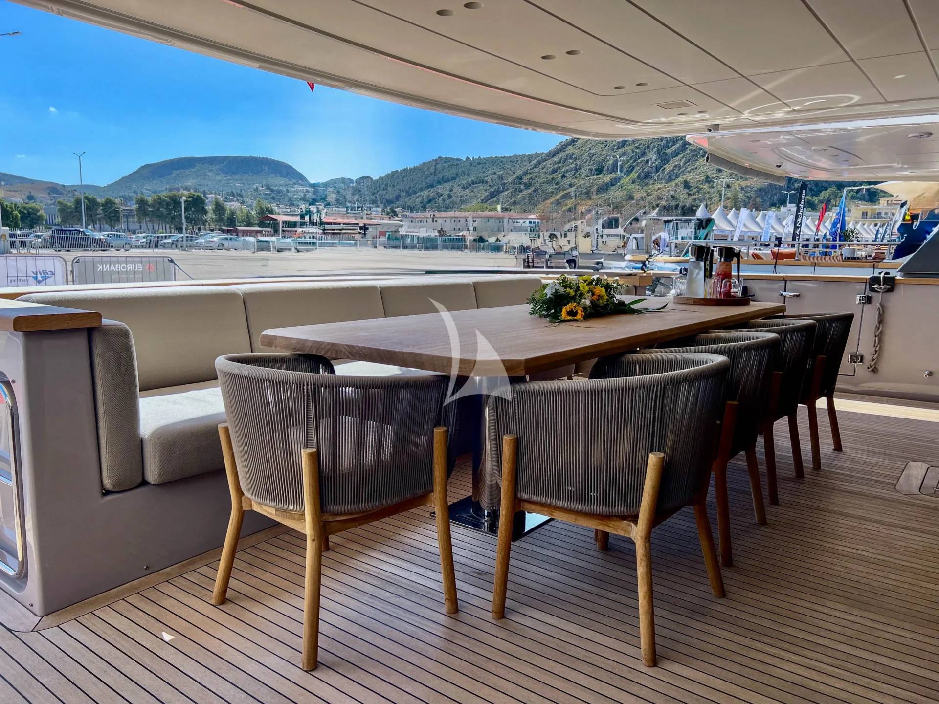 FLORI Charter Yacht