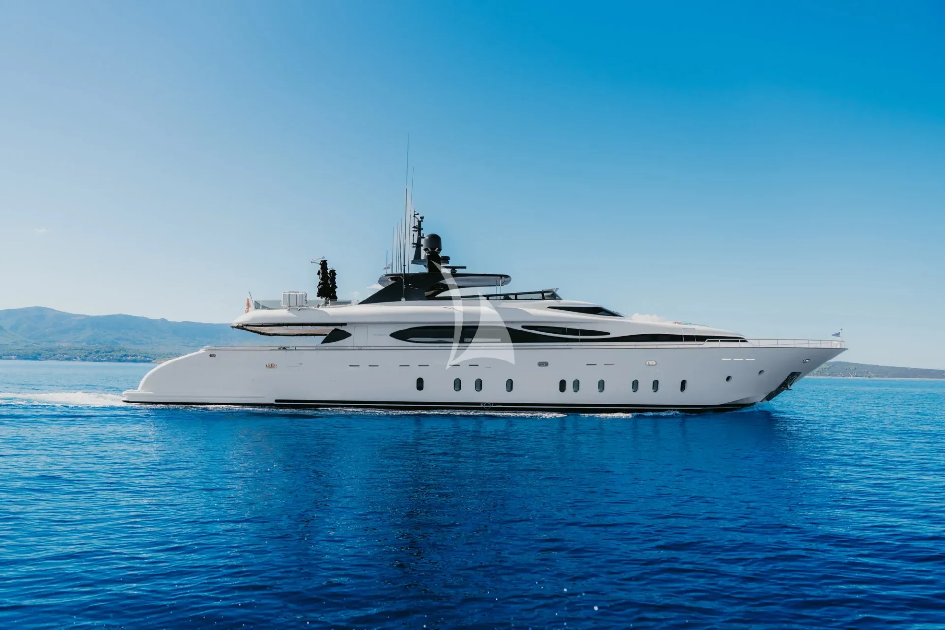 Cynthia Charter Yacht