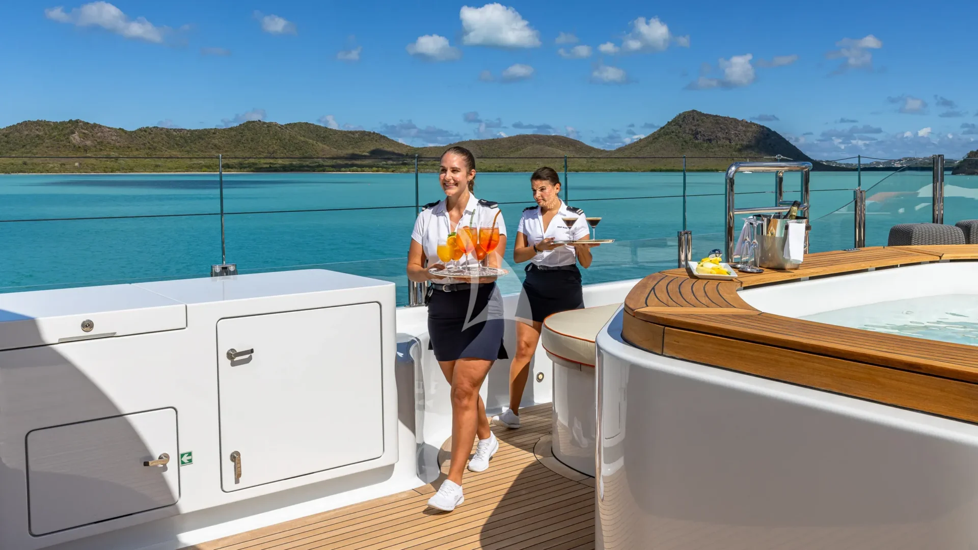 DEEP BLUE Charter Yacht