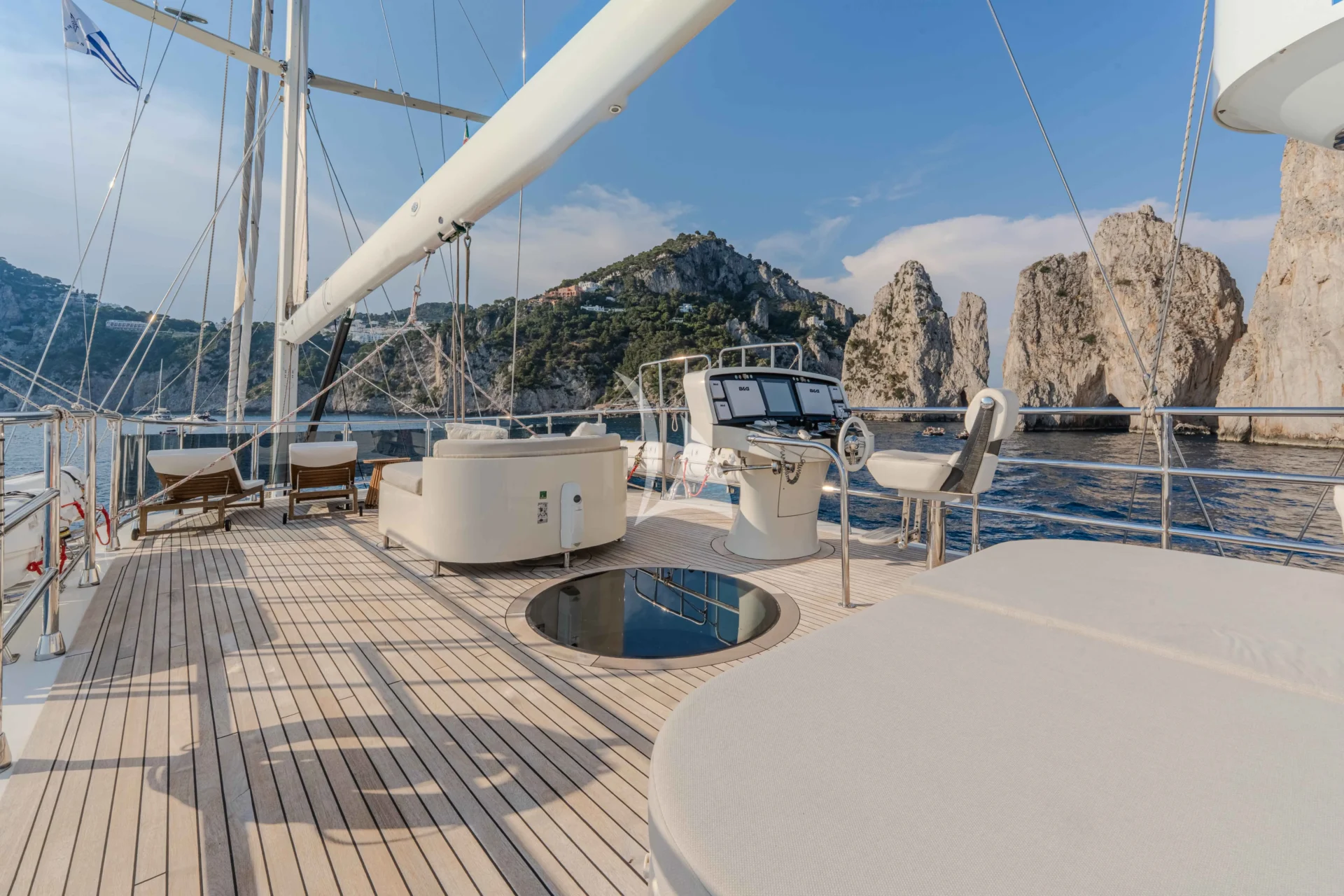 ARESTEAS Charter Yacht
