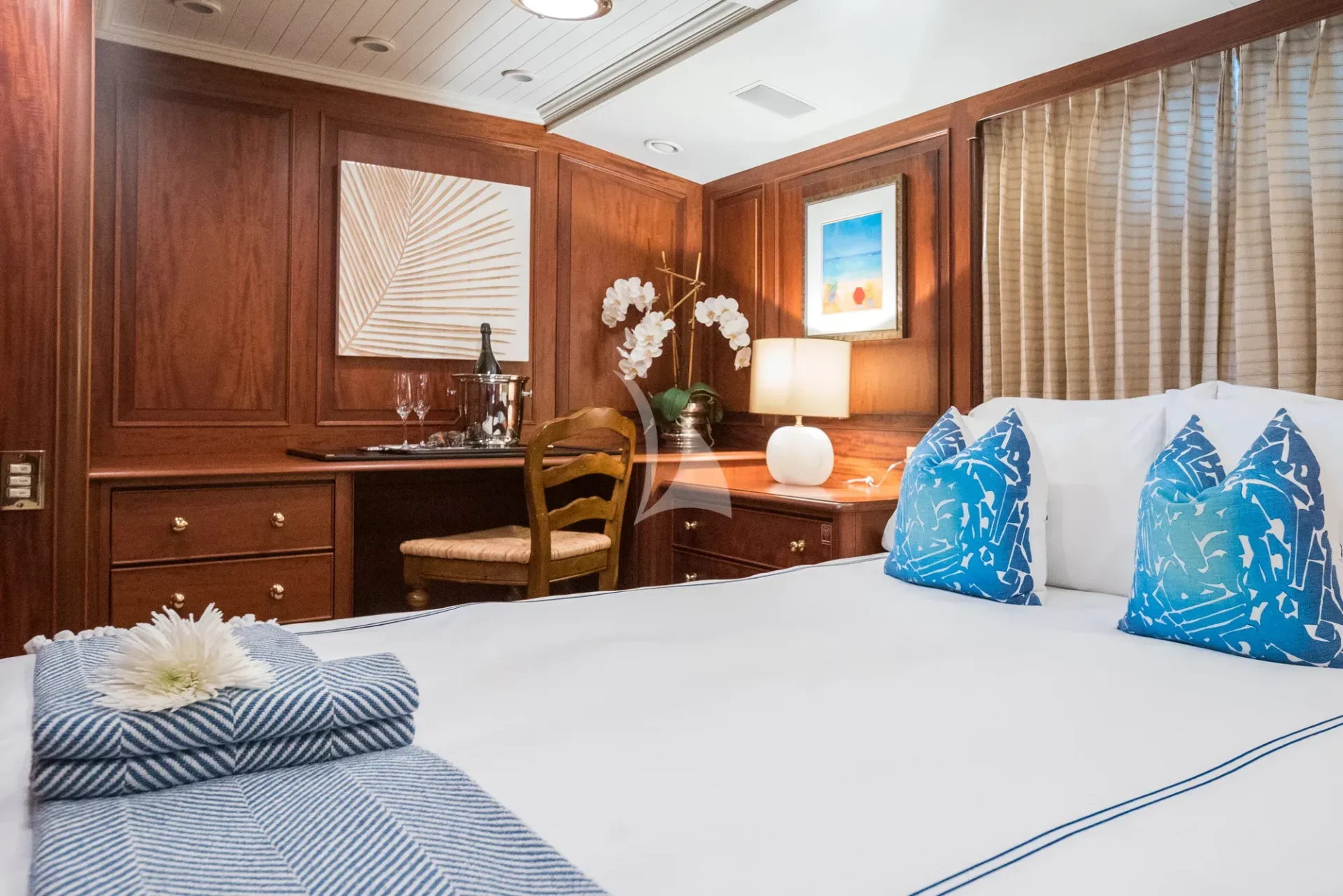 LADY J Charter Yacht