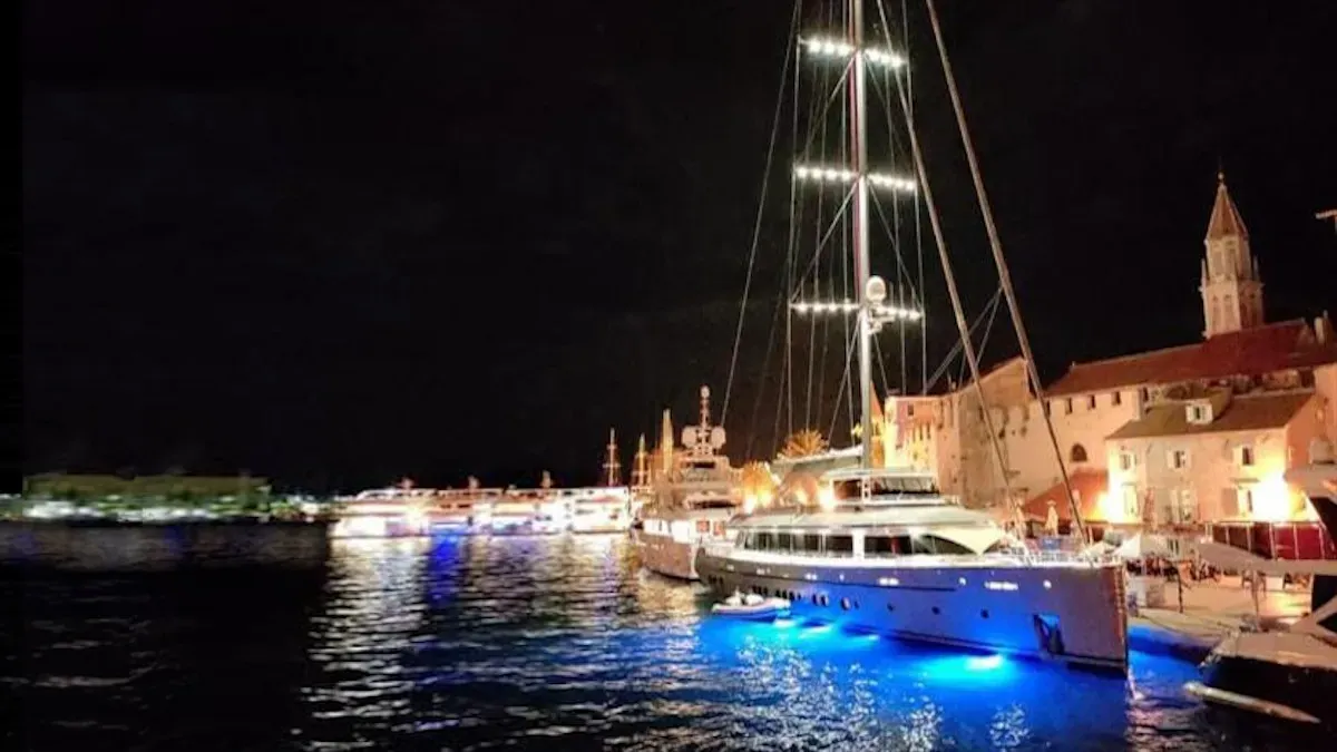 Life is Good Charter Yacht