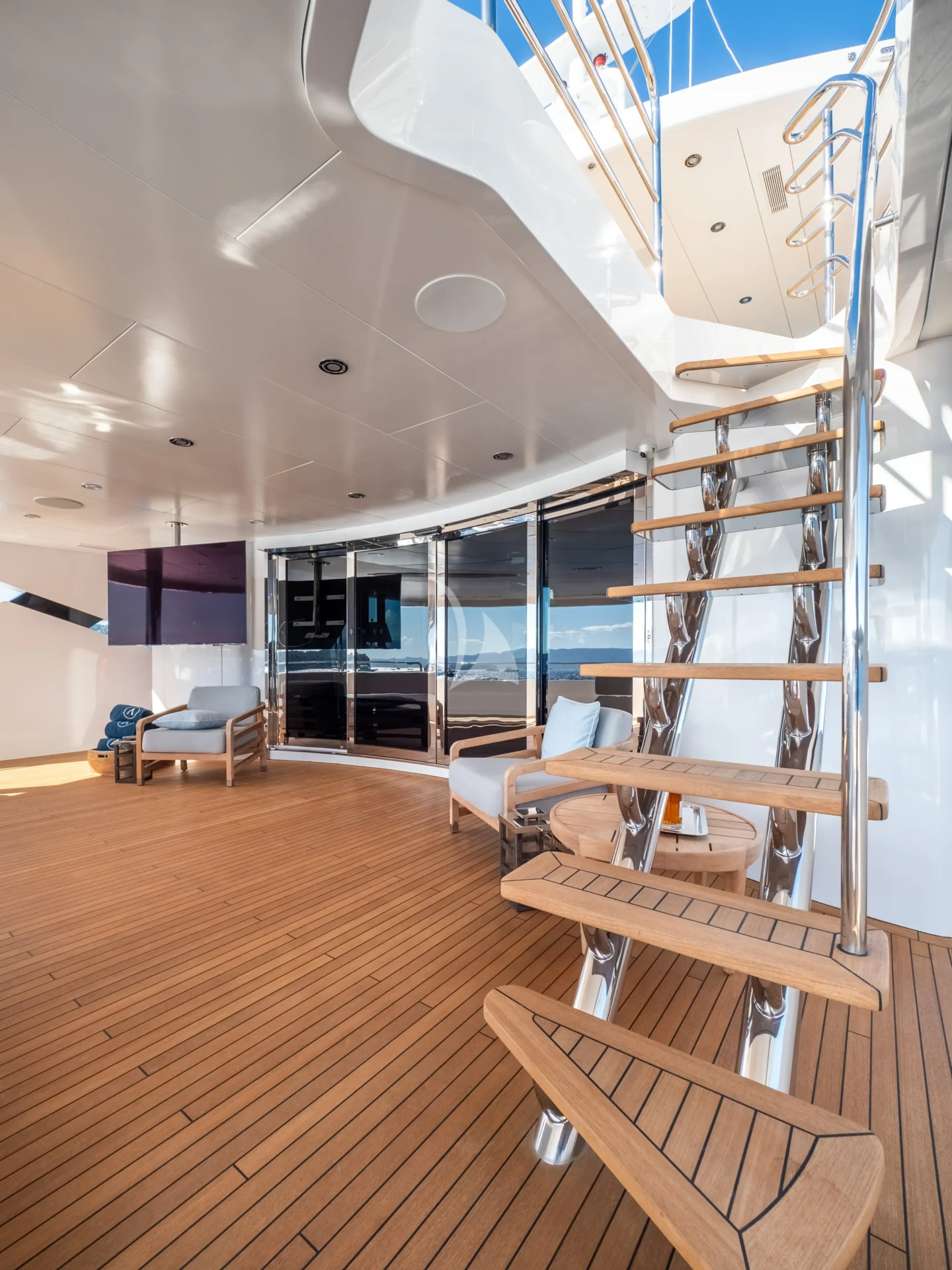 ARADOS Charter Yacht