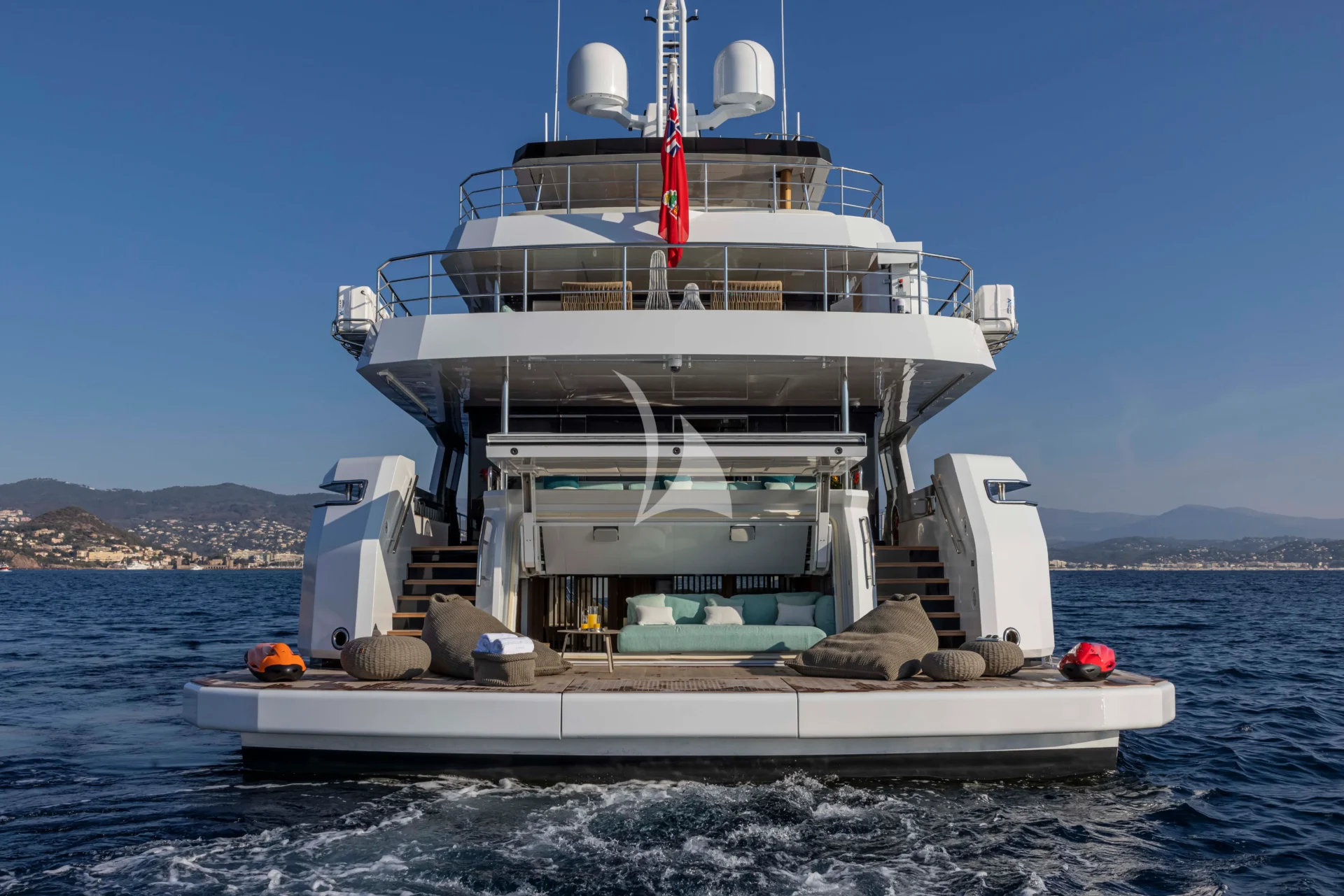 EMOCEAN Charter Yacht