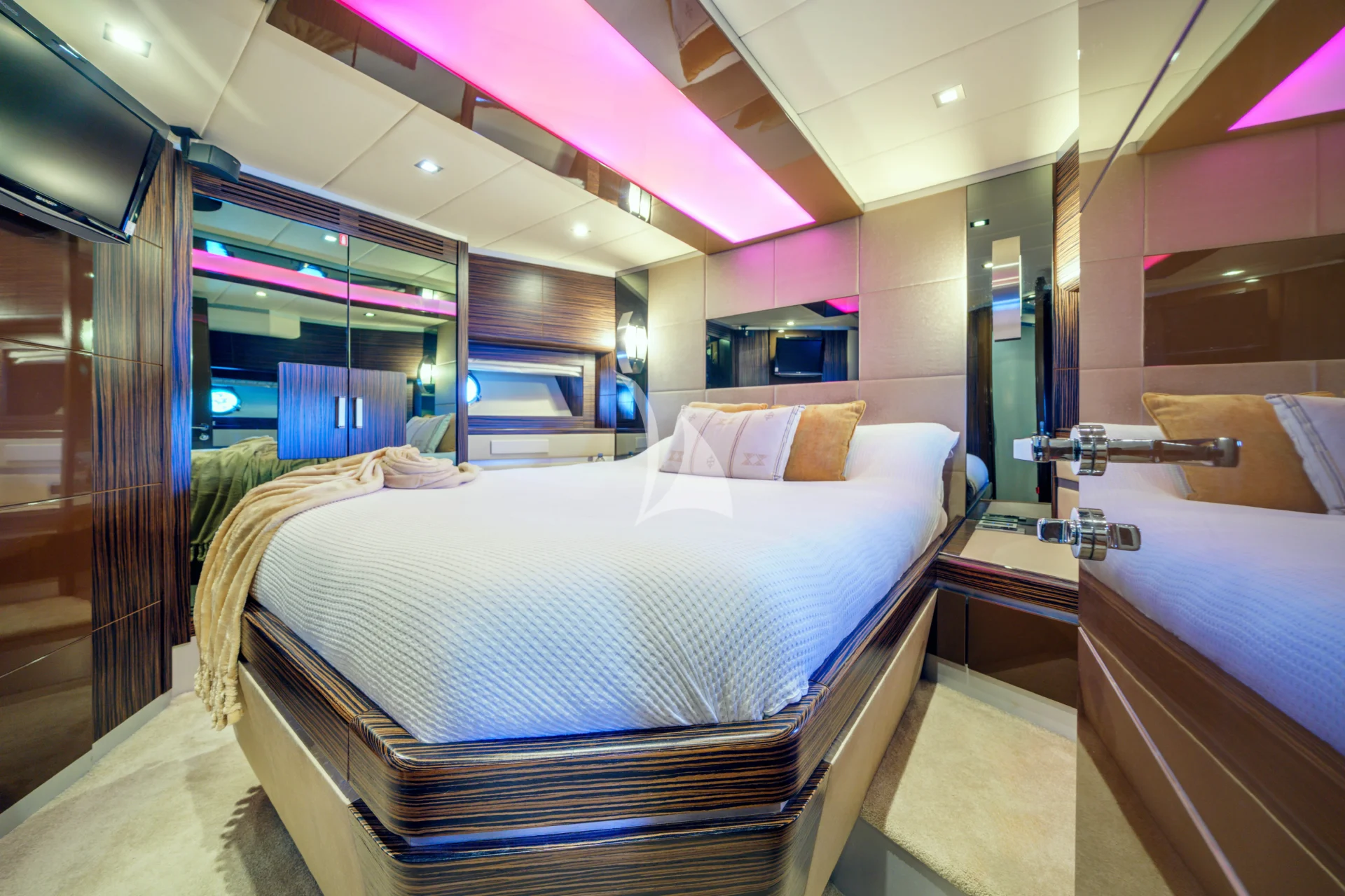 Dalia Charter Yacht