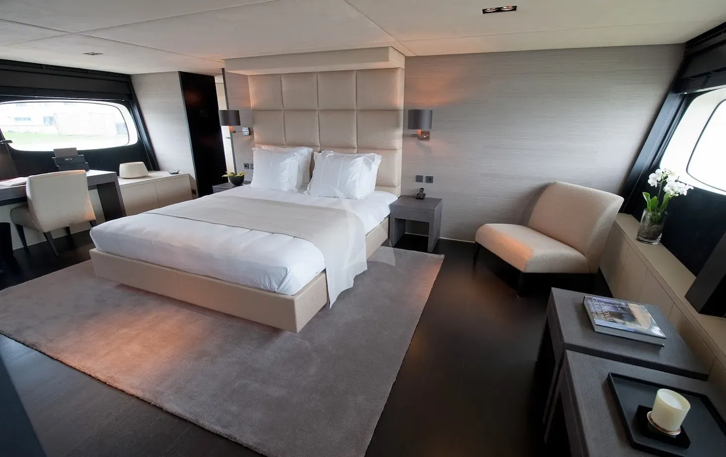 LATITUDE Charter Yacht