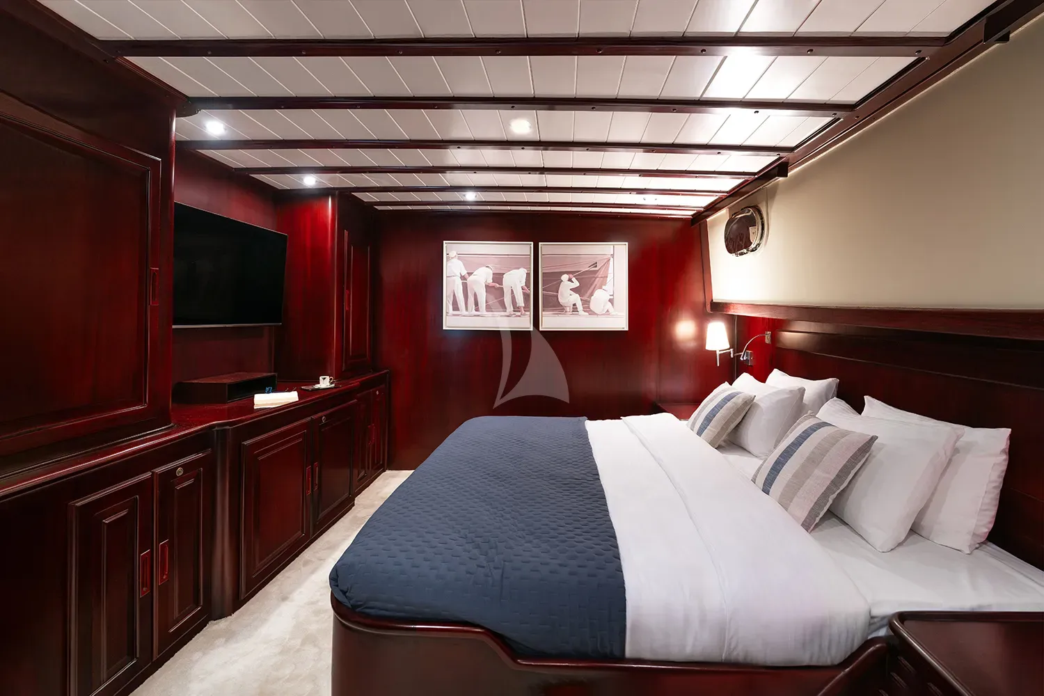 ALWAYS SMILE Charter Yacht