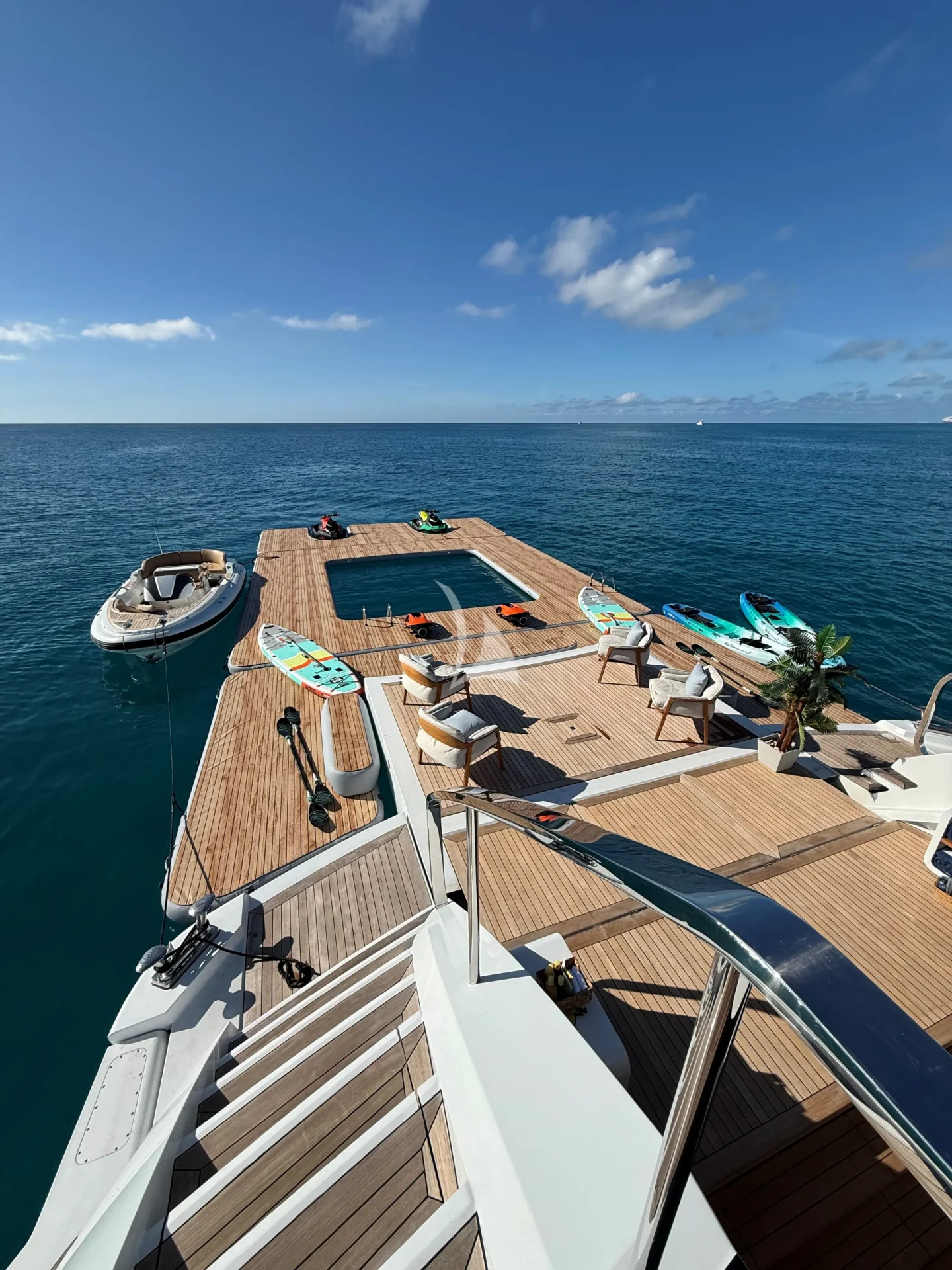 VELOCITY Charter Yacht