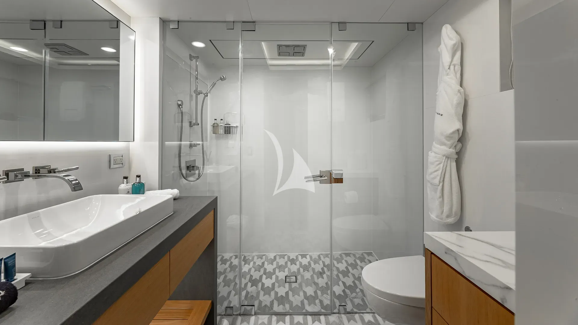 REVERIE Charter Yacht
