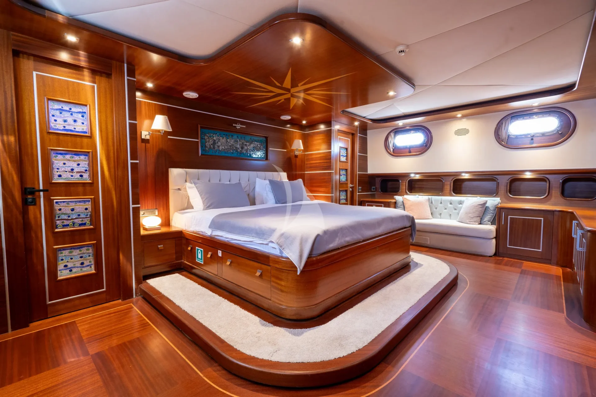La Bella Vita Charter Yacht