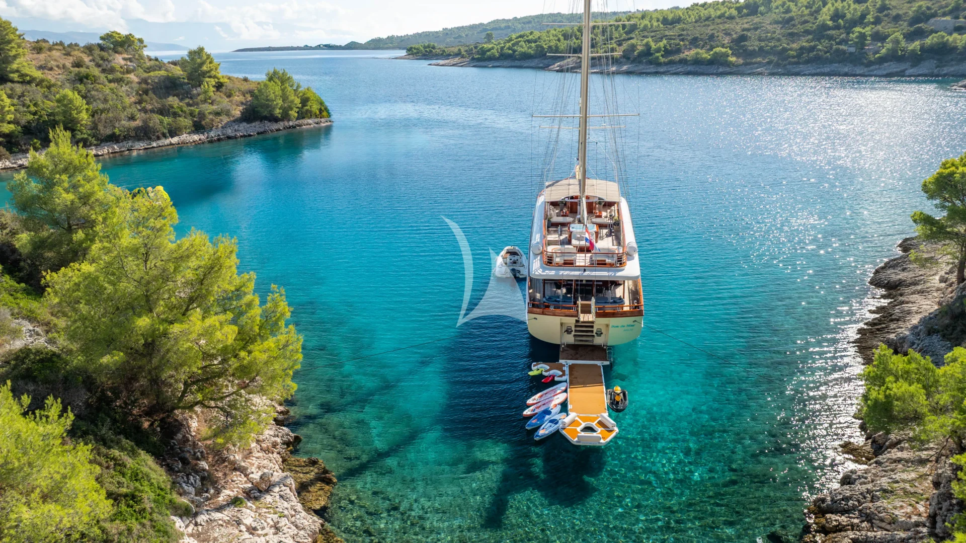 SON DE MAR Charter Yacht