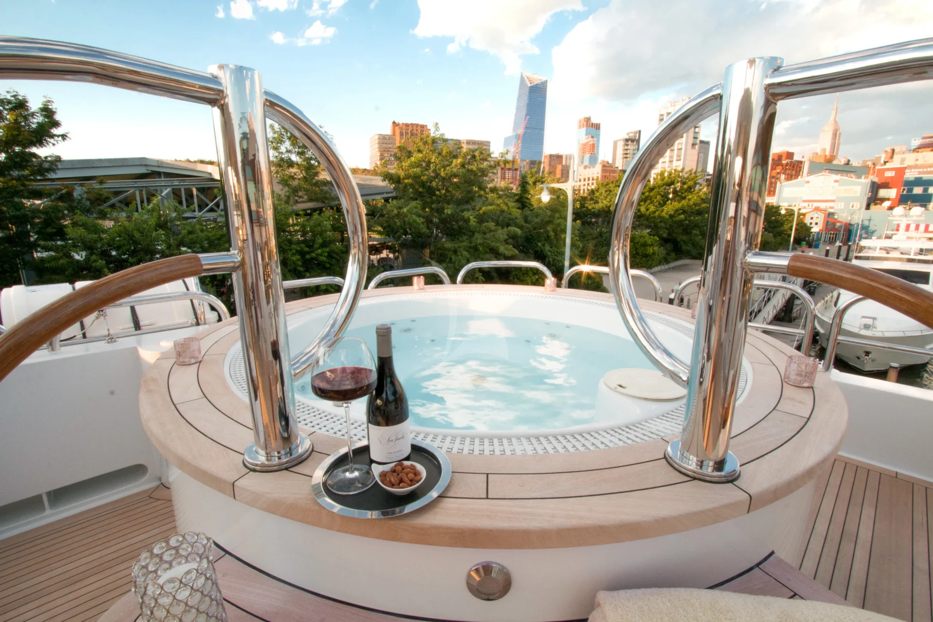 ASPEN ALTERNATIVE Charter Yacht