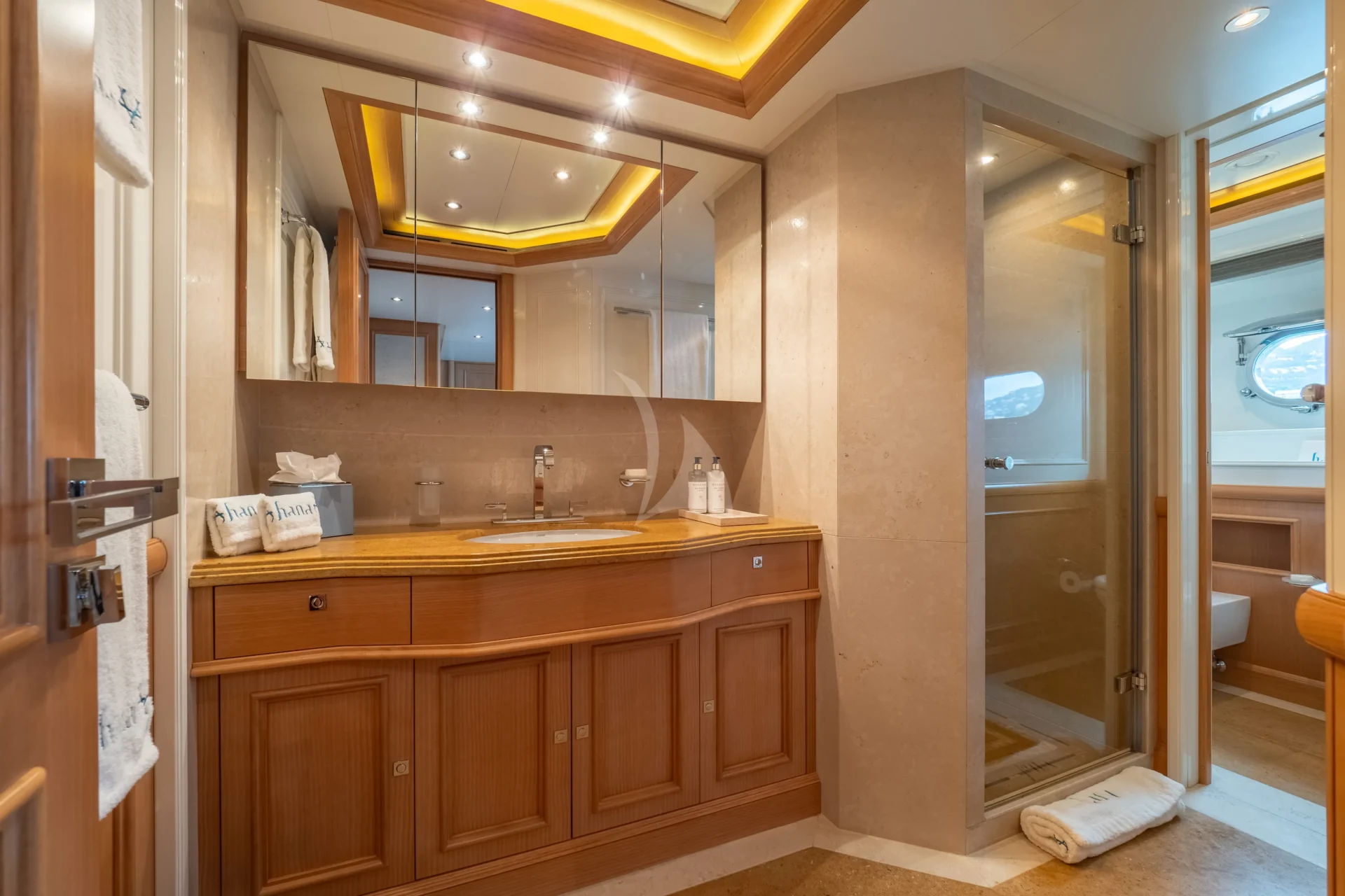 HANA Charter Yacht
