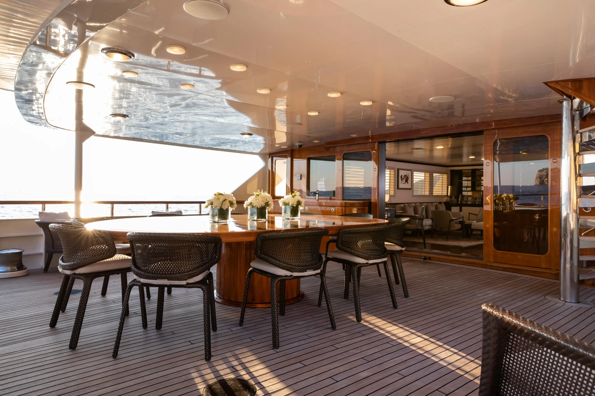 MIRAGE Charter Yacht