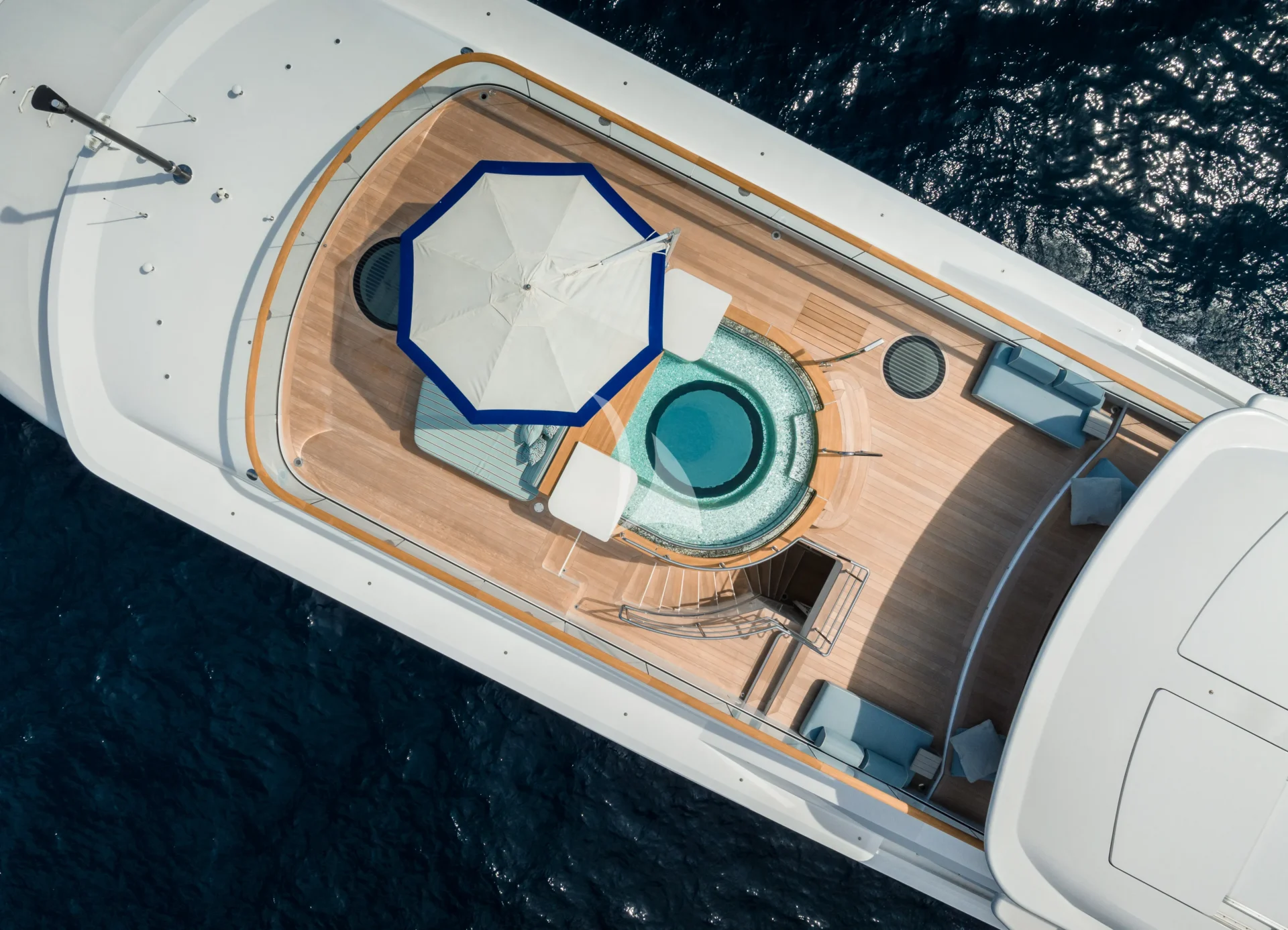 CORAL OCEAN Charter Yacht