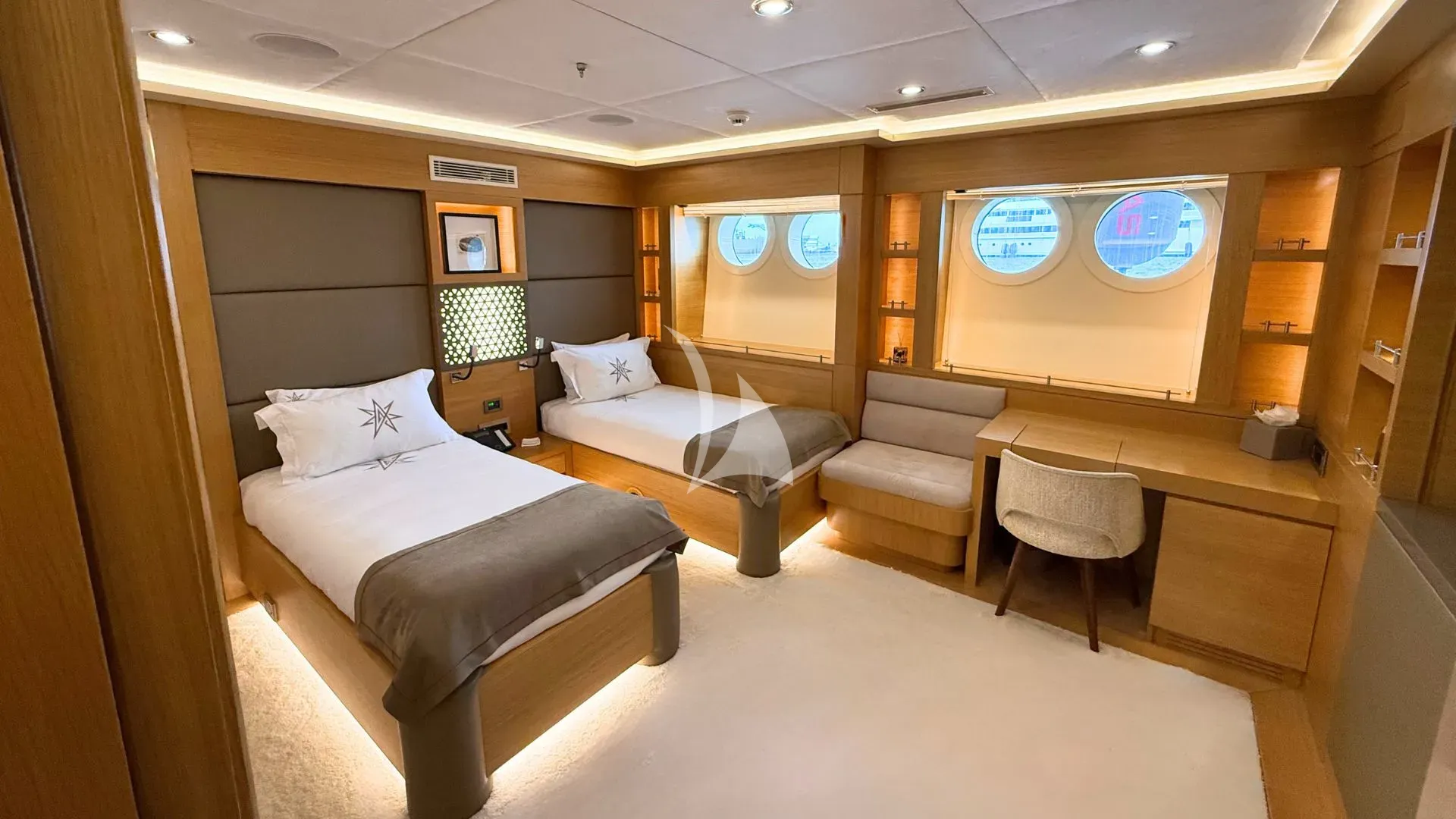 ARESTEAS Charter Yacht