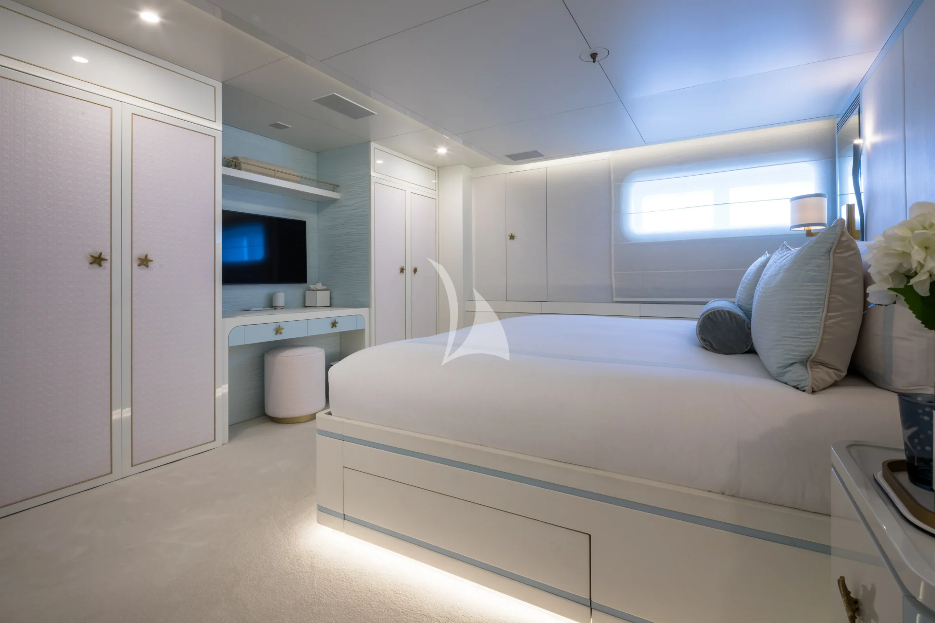 CORAL OCEAN Charter Yacht