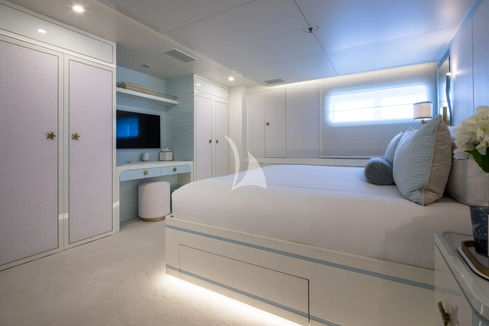 CORAL OCEAN Charter Yacht