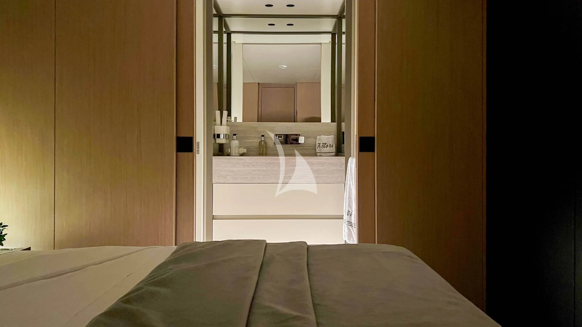 FLORI Charter Yacht