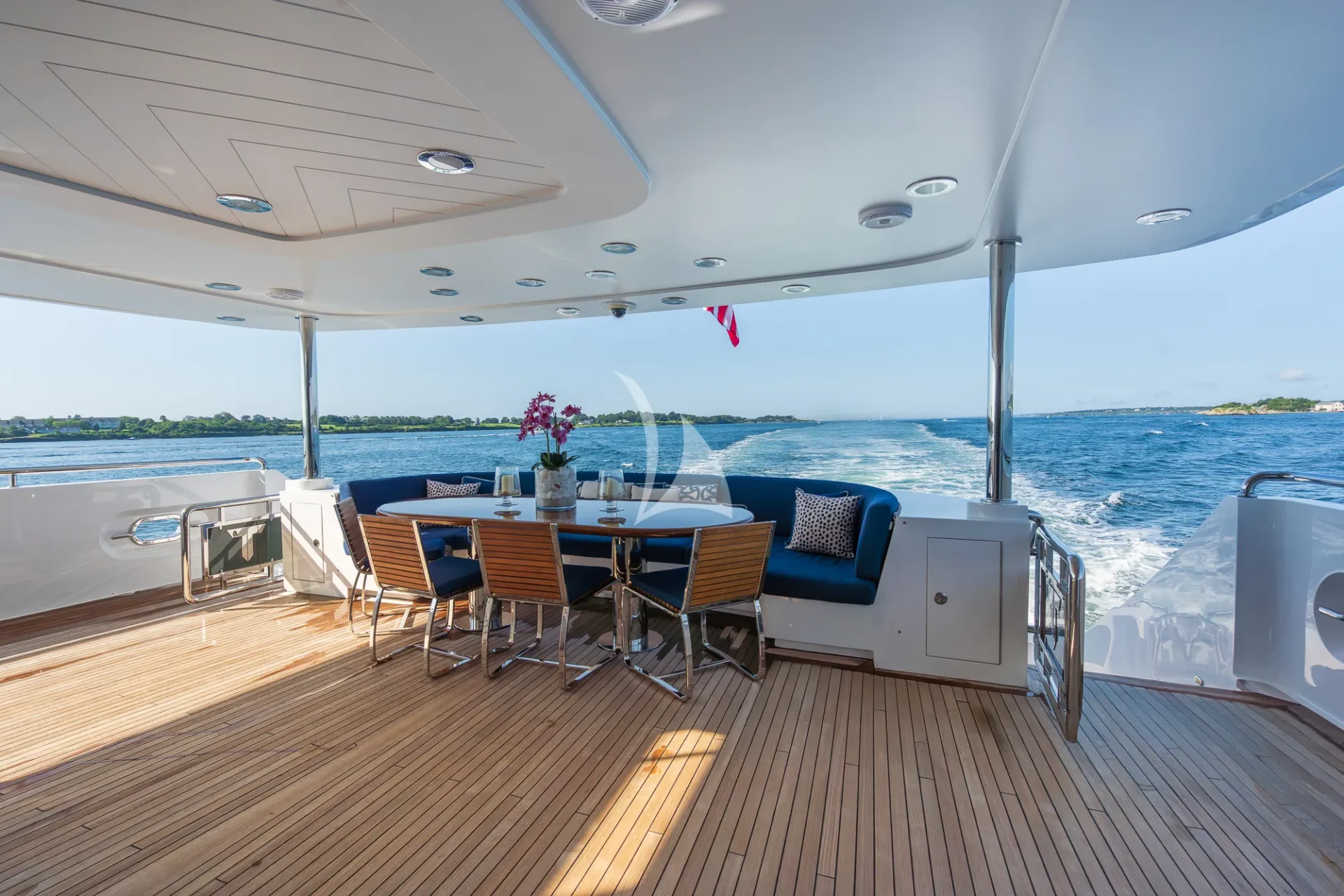 TANZANITE Charter Yacht