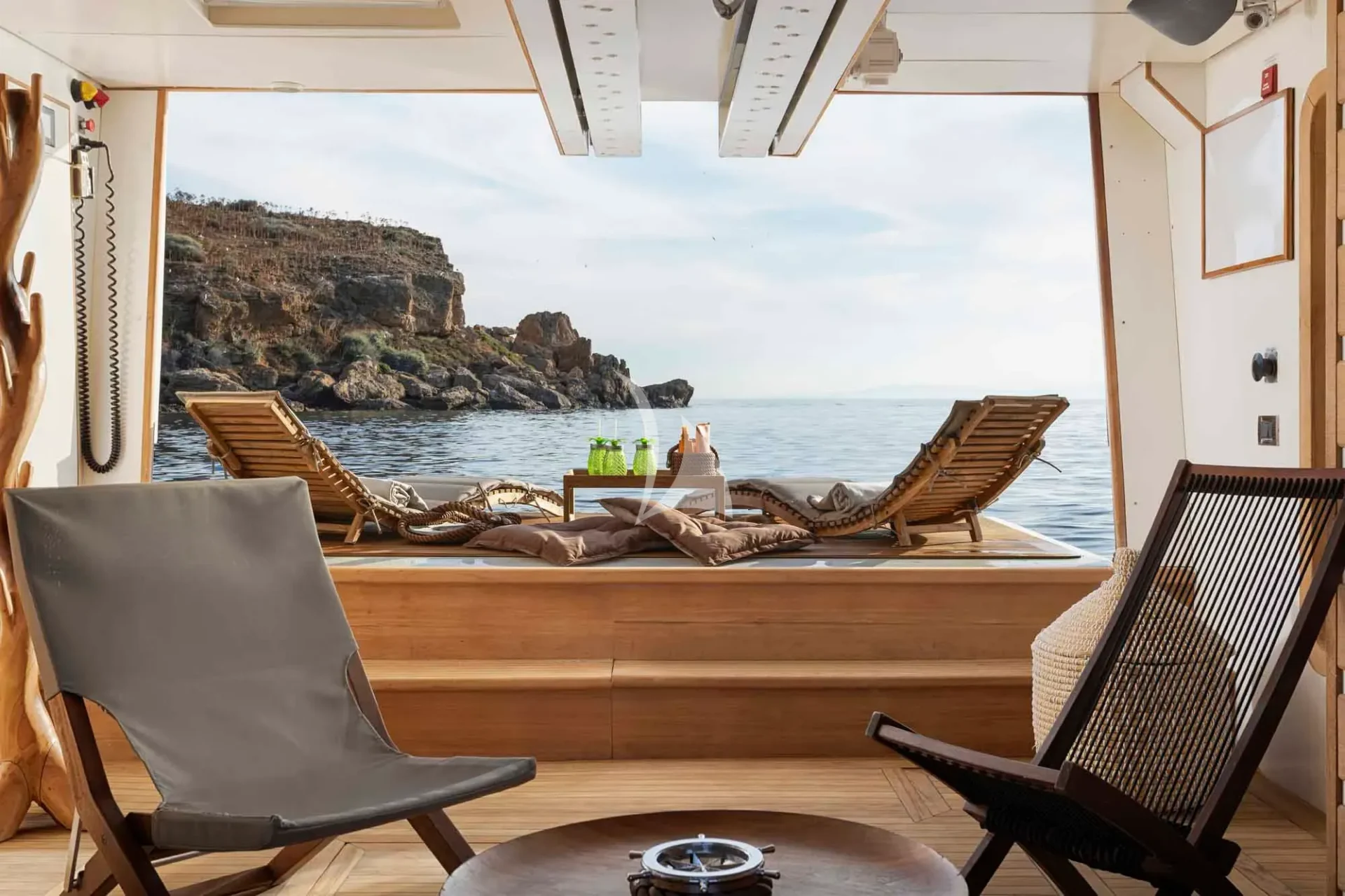PARADISE Charter Yacht