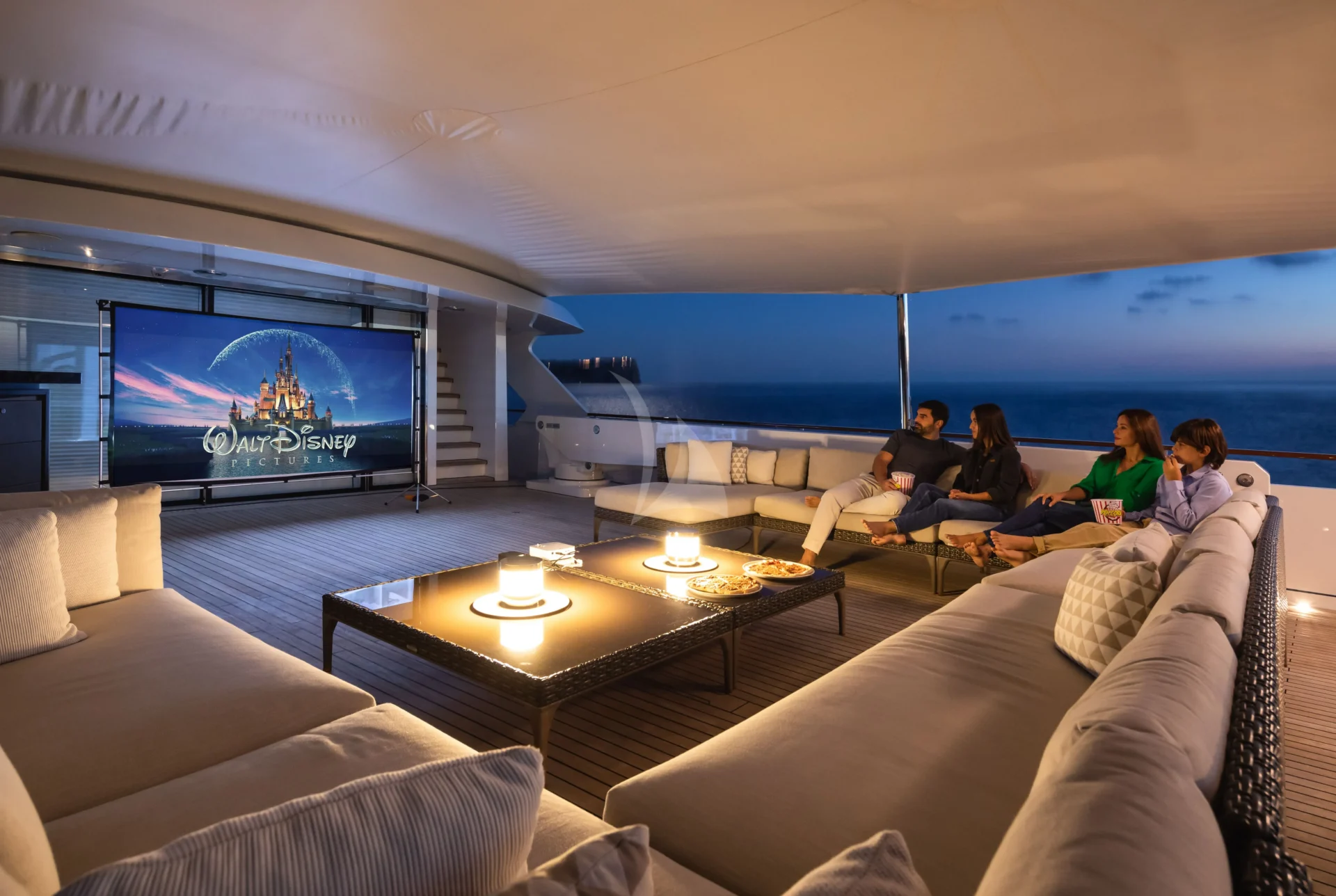 MIRAGE Charter Yacht