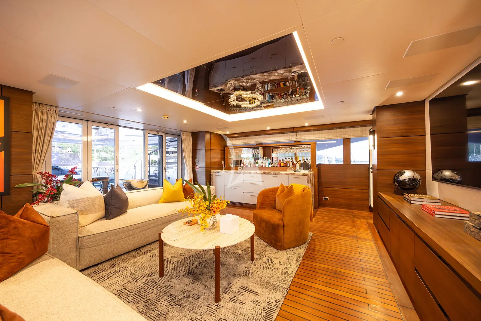 BIG SKY Charter Yacht