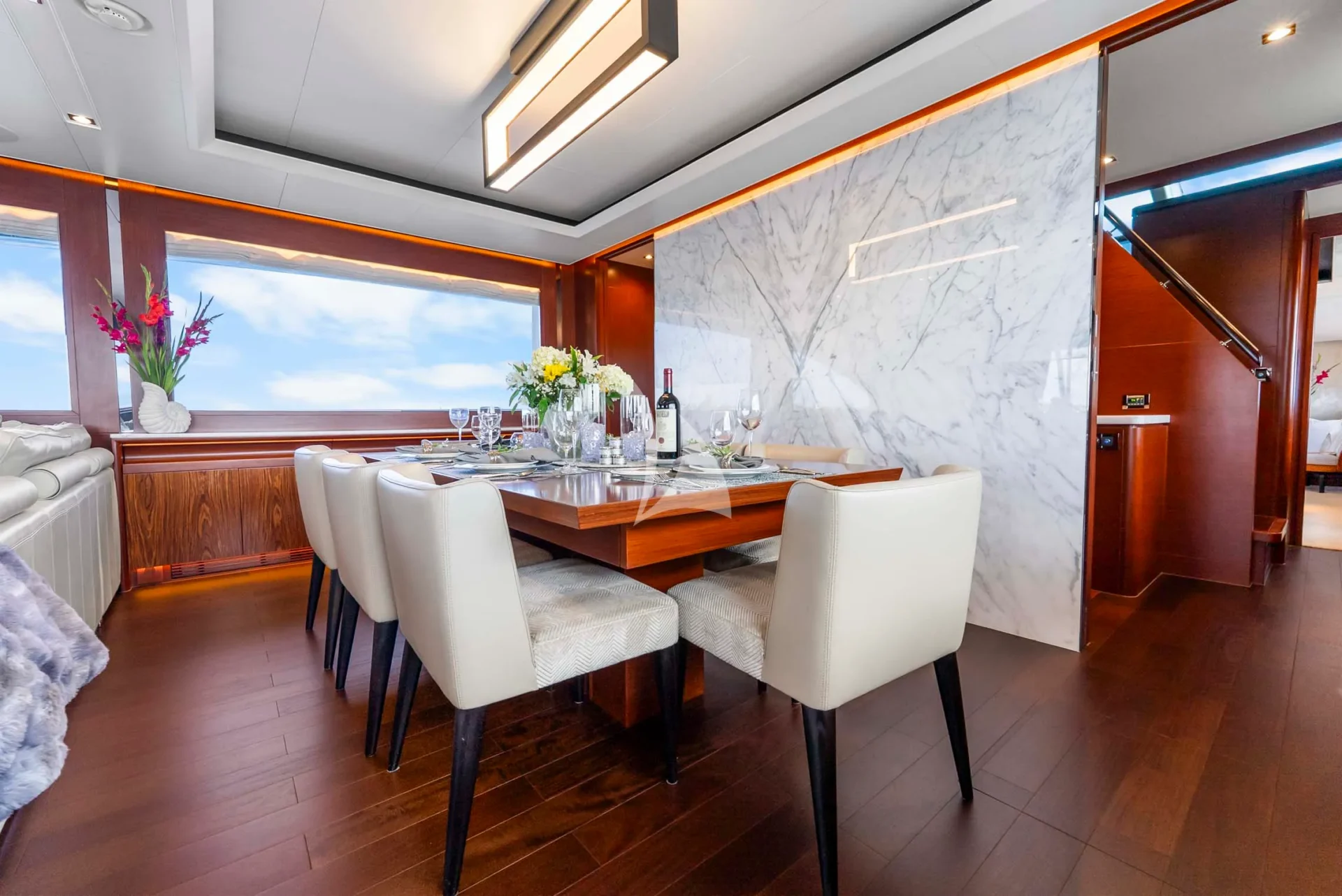 HAPPY HOUR Charter Yacht