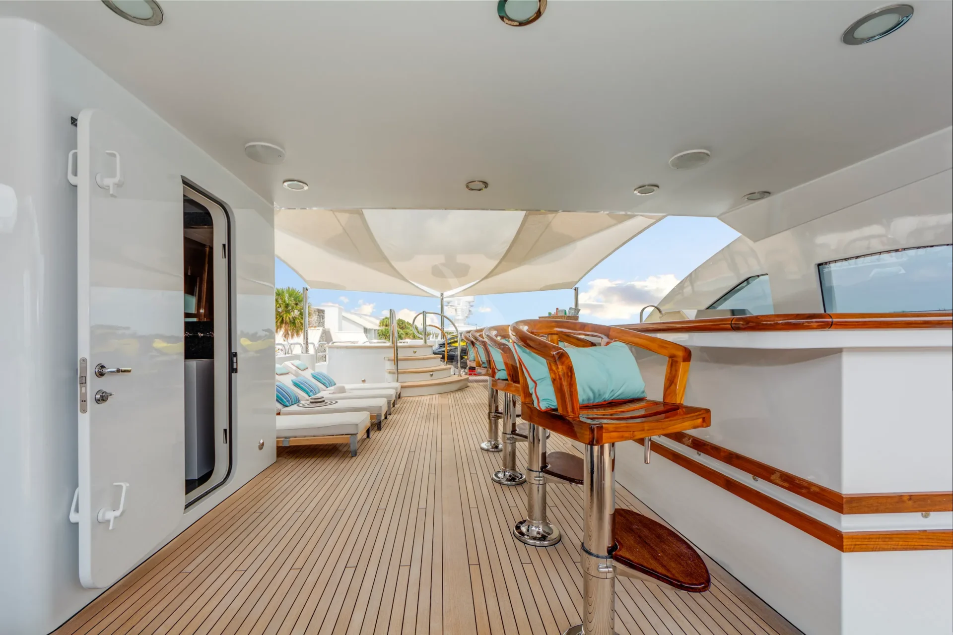 ASPEN ALTERNATIVE Charter Yacht