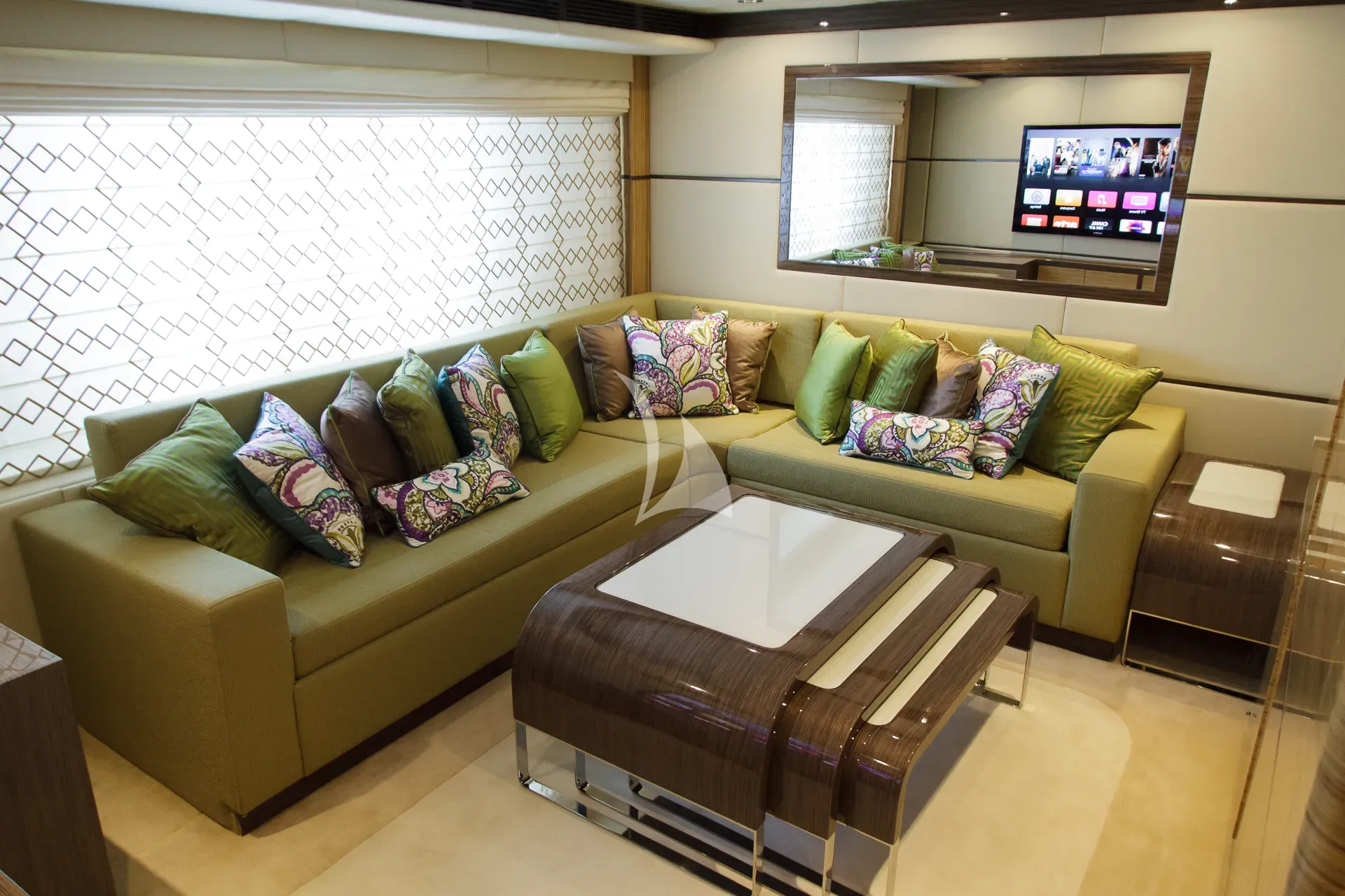 I SEA Charter Yacht