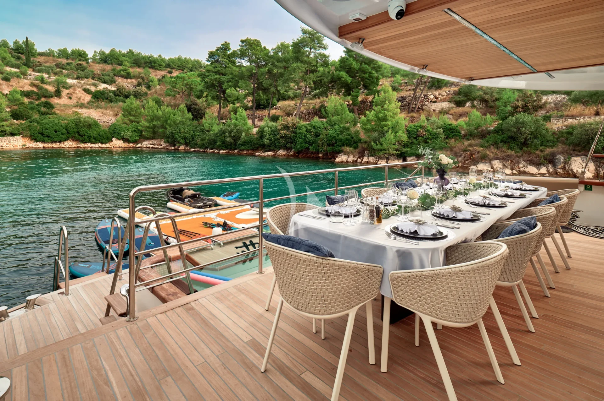 ANETTA Charter Yacht