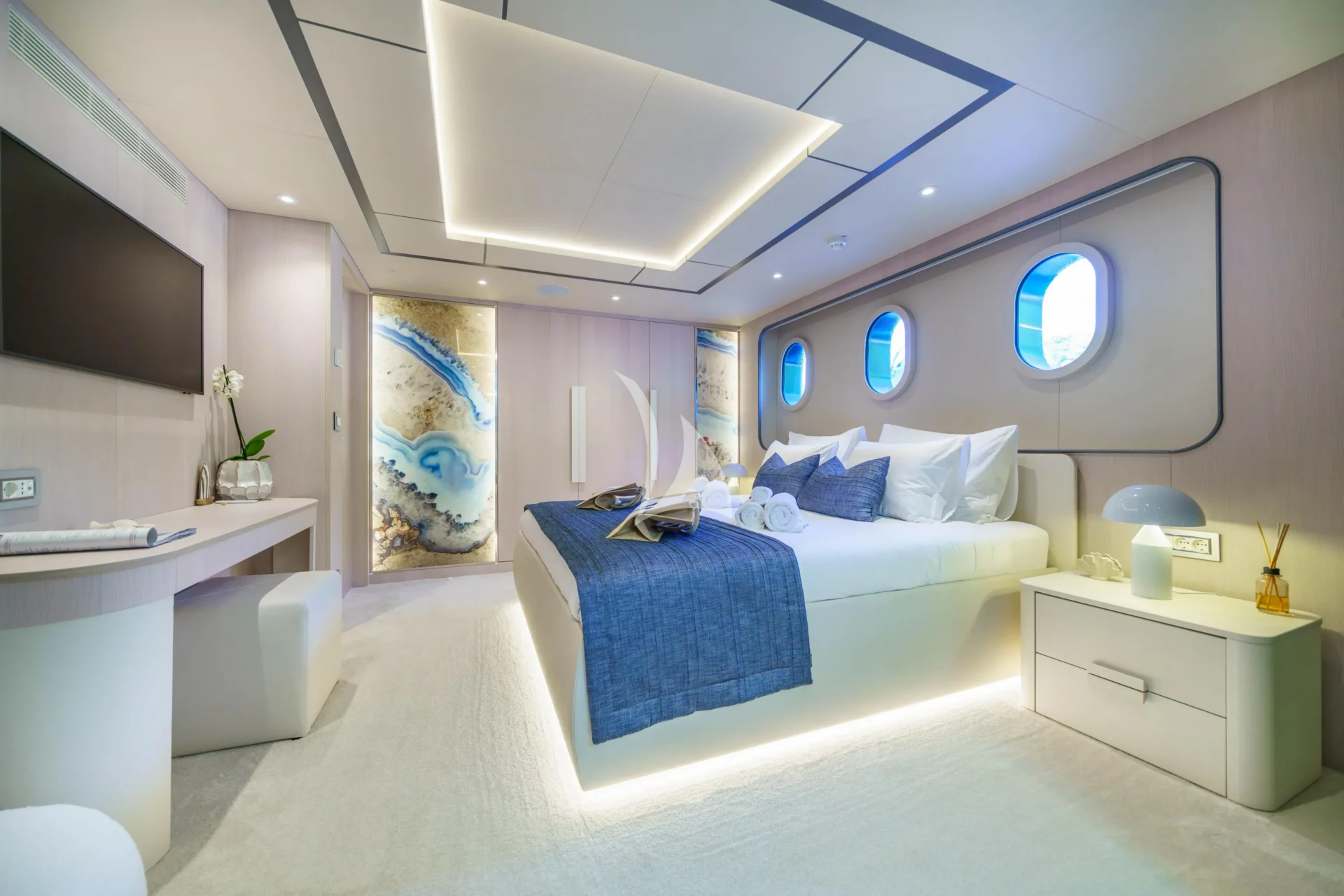 MAIA Charter Yacht
