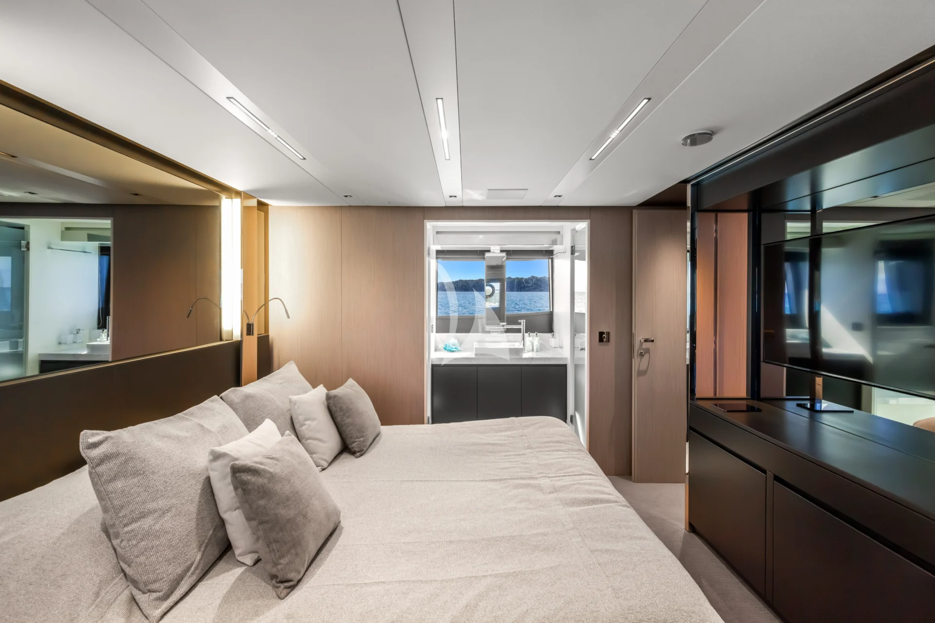 SAMIRA Charter Yacht
