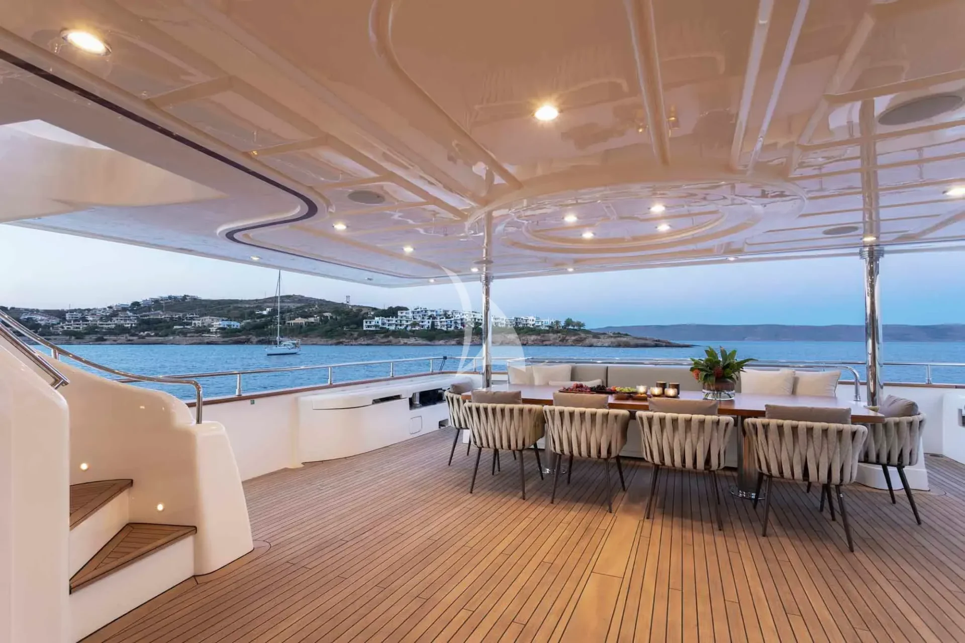 PARADISE Charter Yacht