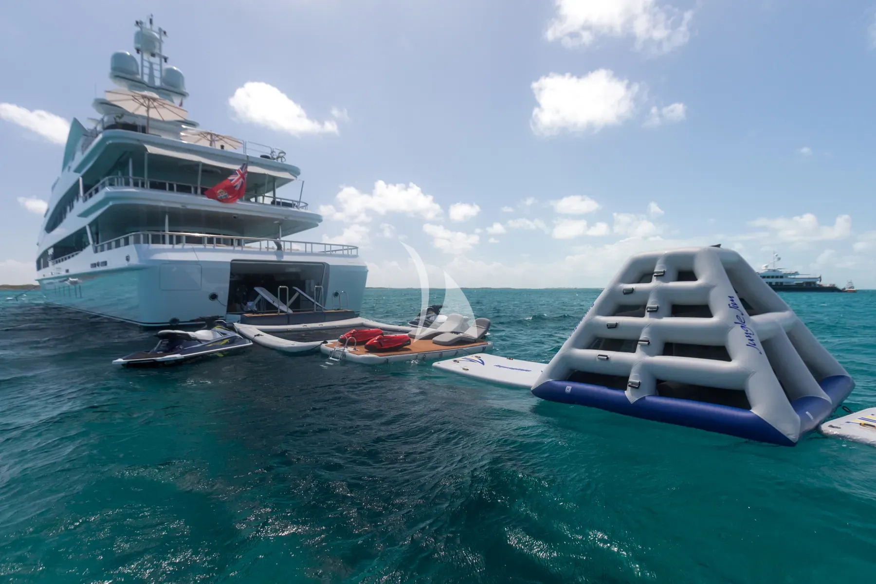 LUCKY LADY Charter Yacht
