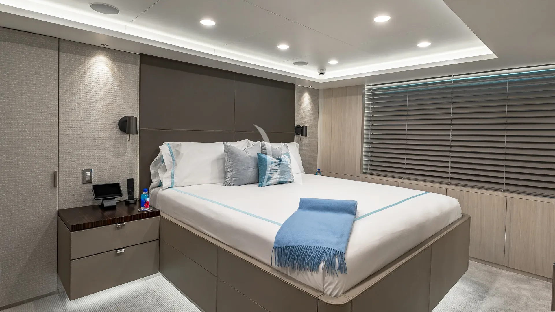 REVERIE Charter Yacht