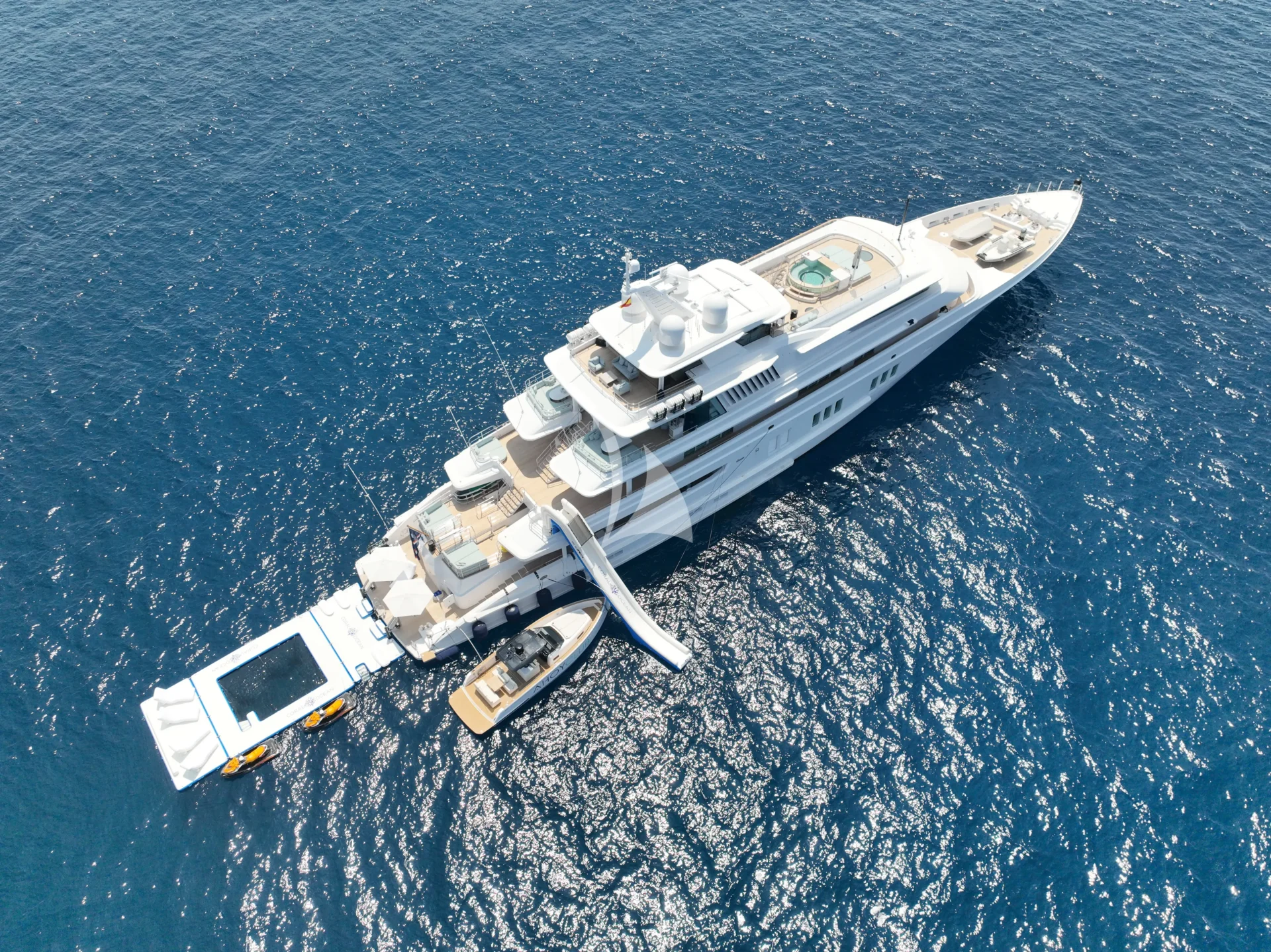 CORAL OCEAN Charter Yacht