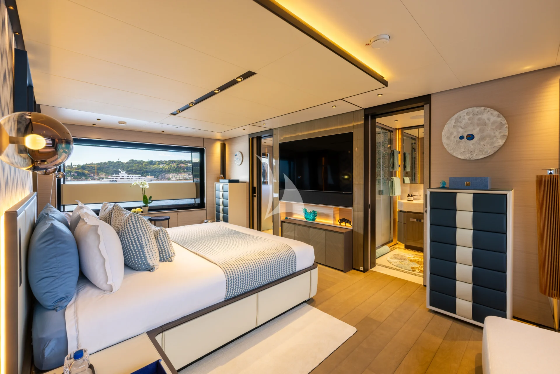 SUI GENERIS Charter Yacht